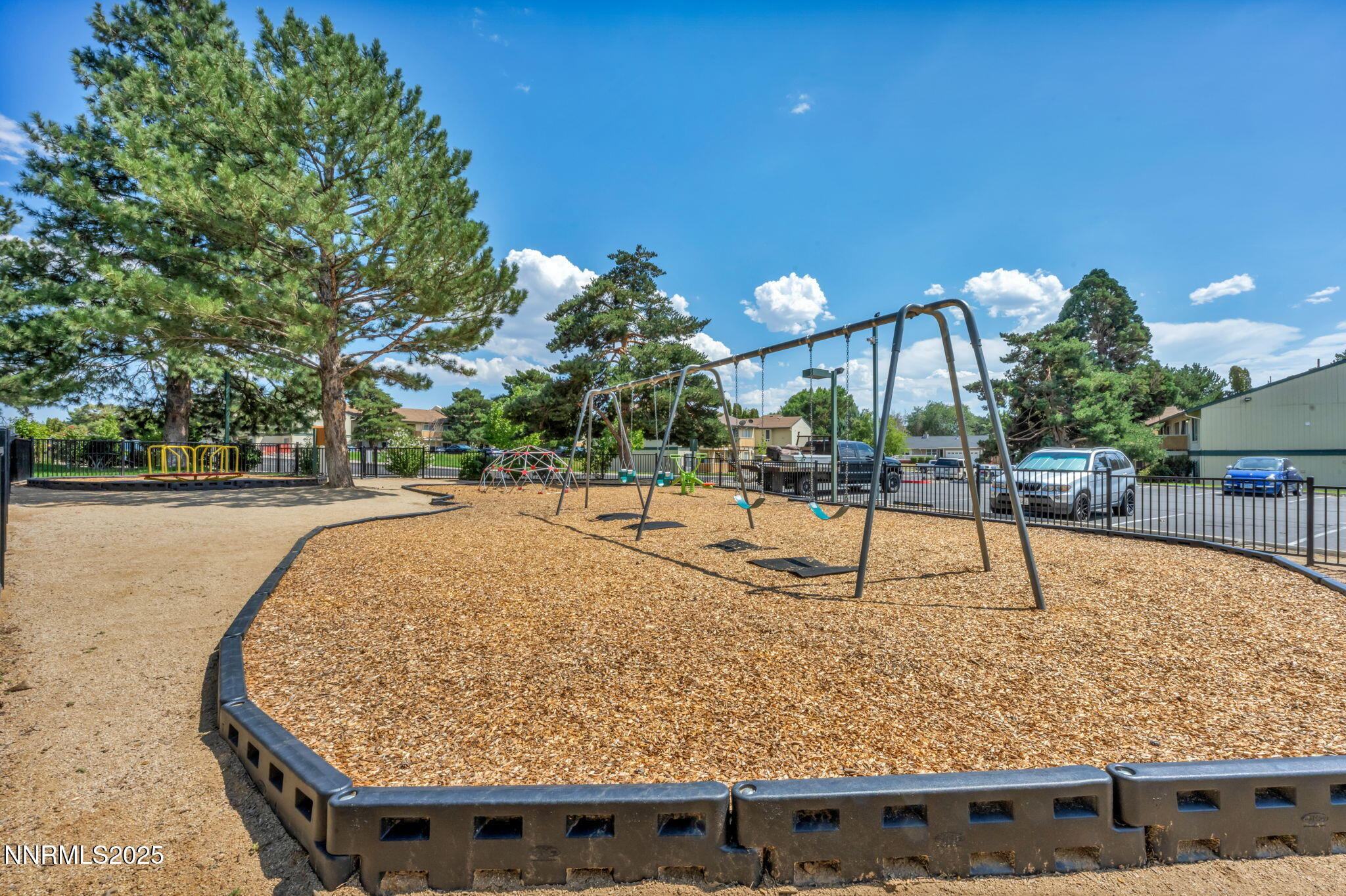 25-web-or-mls-3921-clear-acre-ln-apt-169