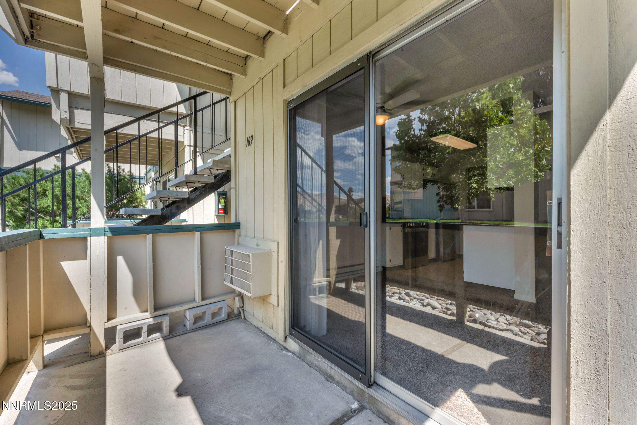 15-web-or-mls-3921-clear-acre-ln-apt-169