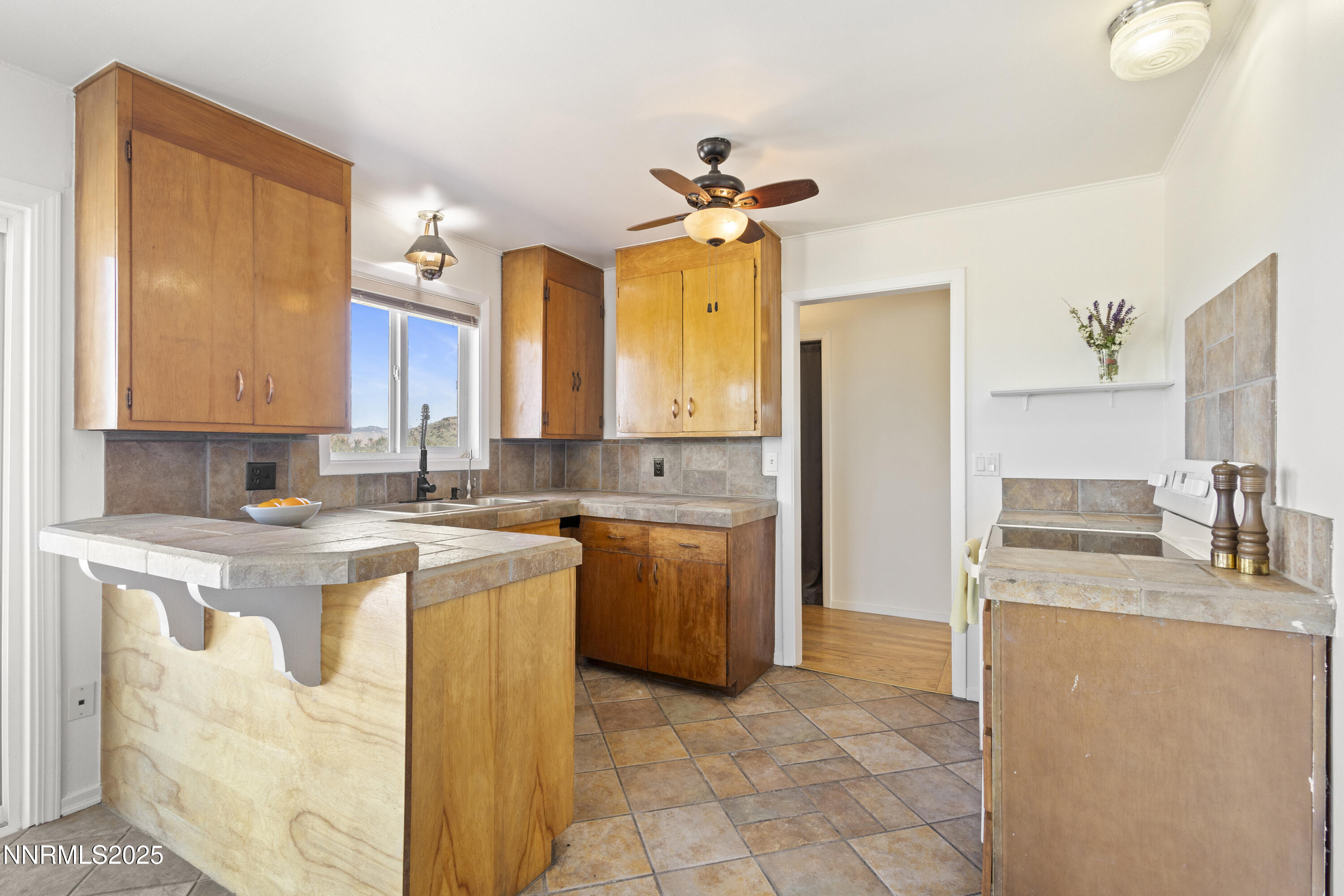 Kitchen towards sink