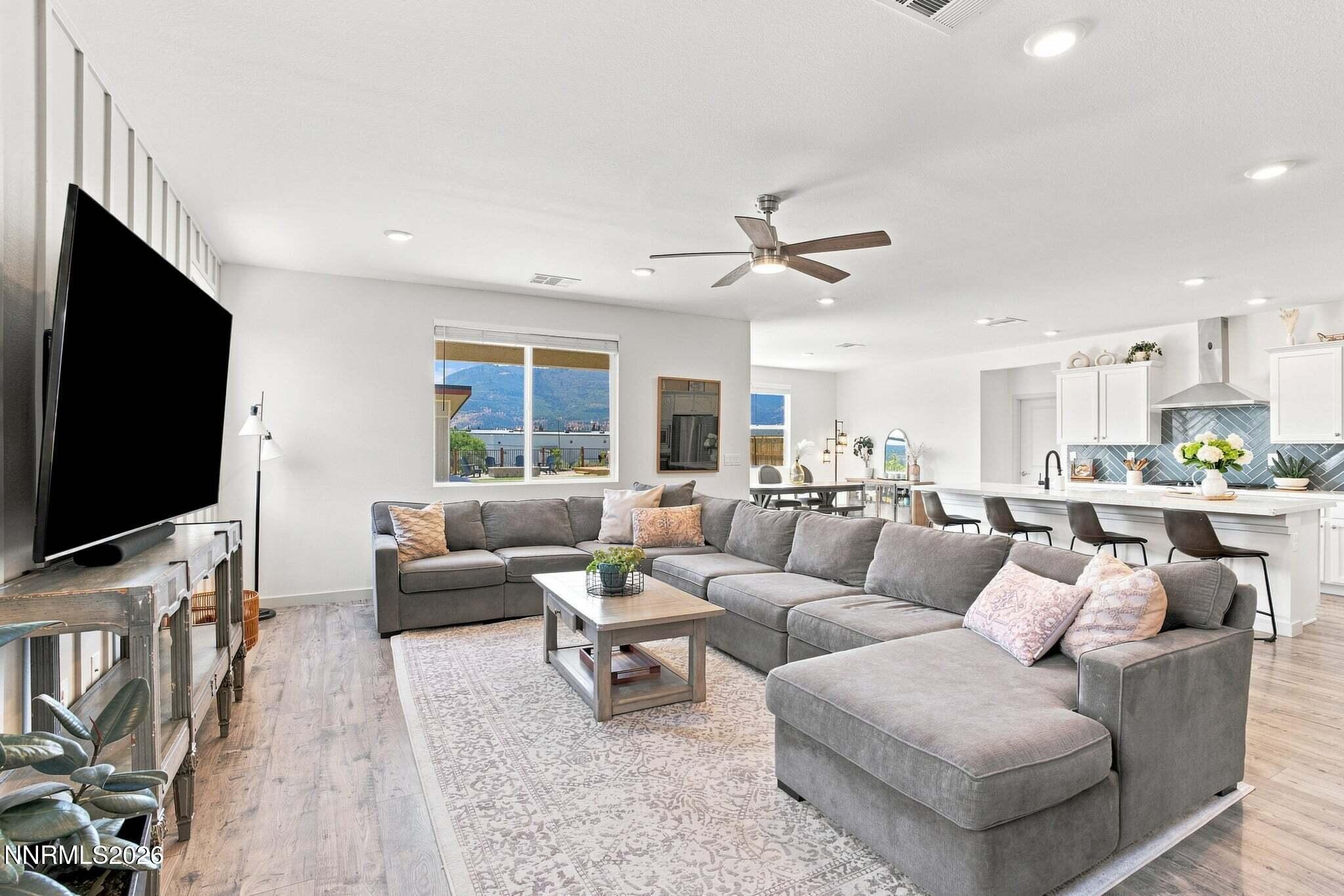 8388 Fenhollow Drive