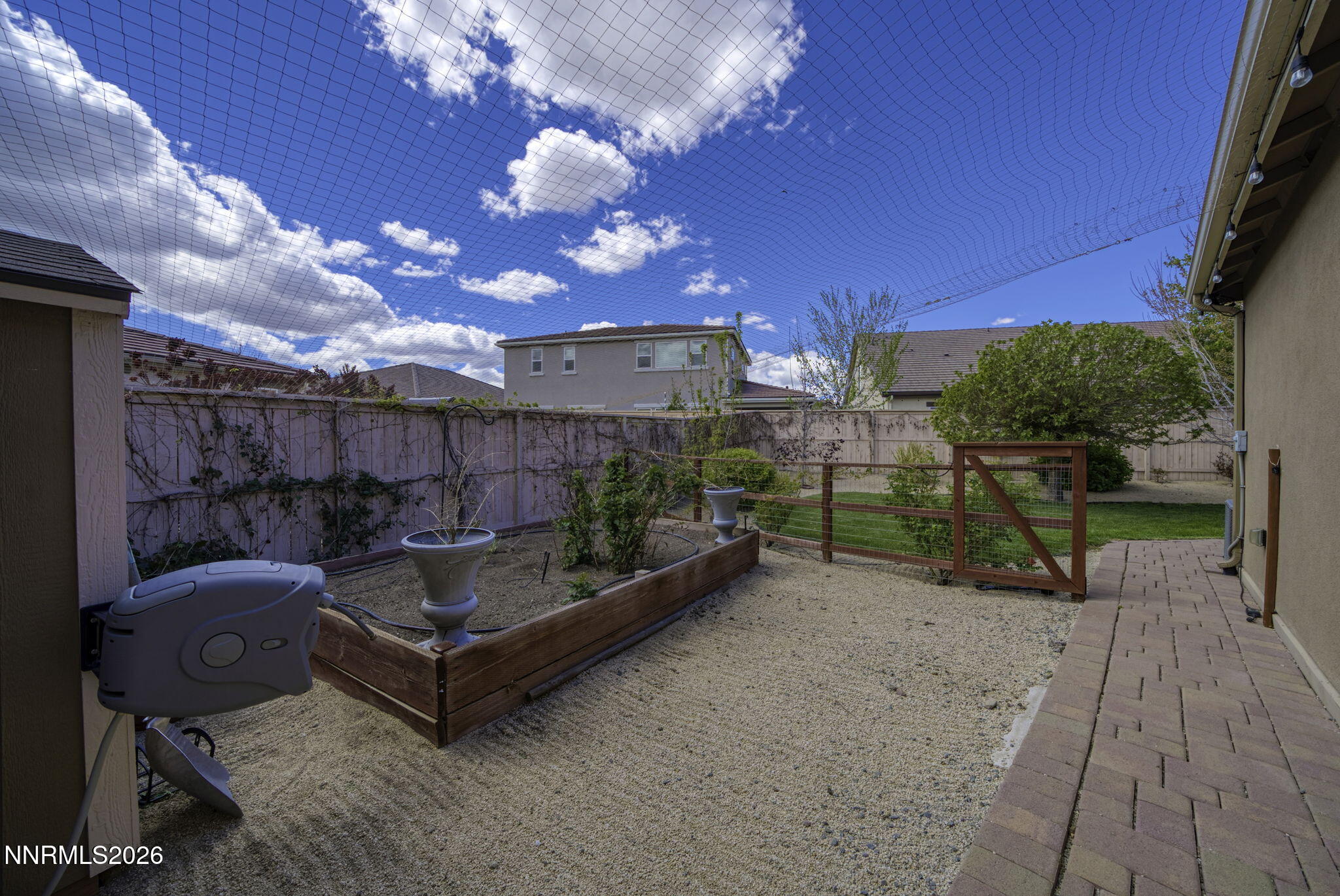 98-DSC08300-Edit