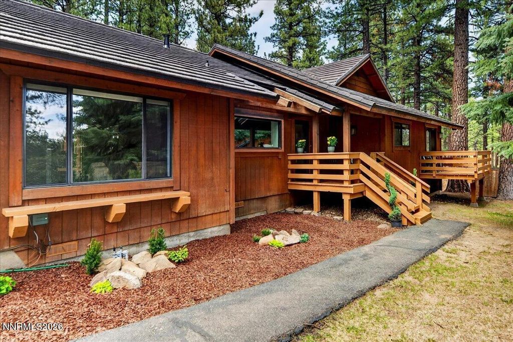 Photo of 805 Joy Lake Road, Reno, NV 89511 (MLS # 260005199)