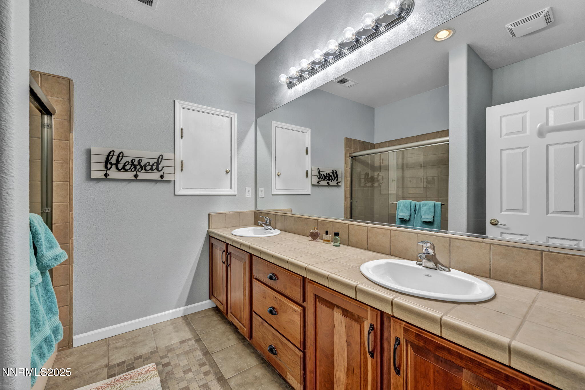 Dayton, Nevada 89403, United States, 5 Bedrooms Bedrooms, ,4 BathroomsBathrooms,Residential,Active,137511