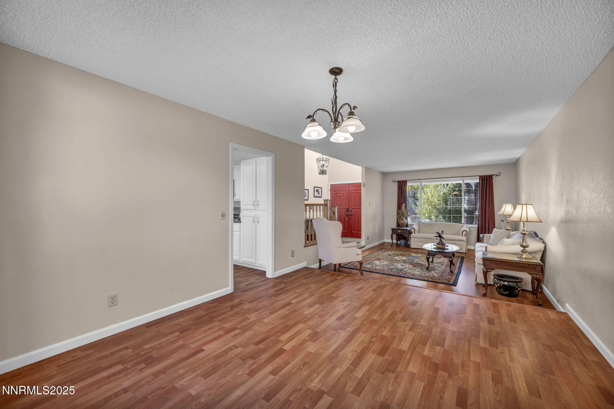 53-web-or-mls-957-leah-cir