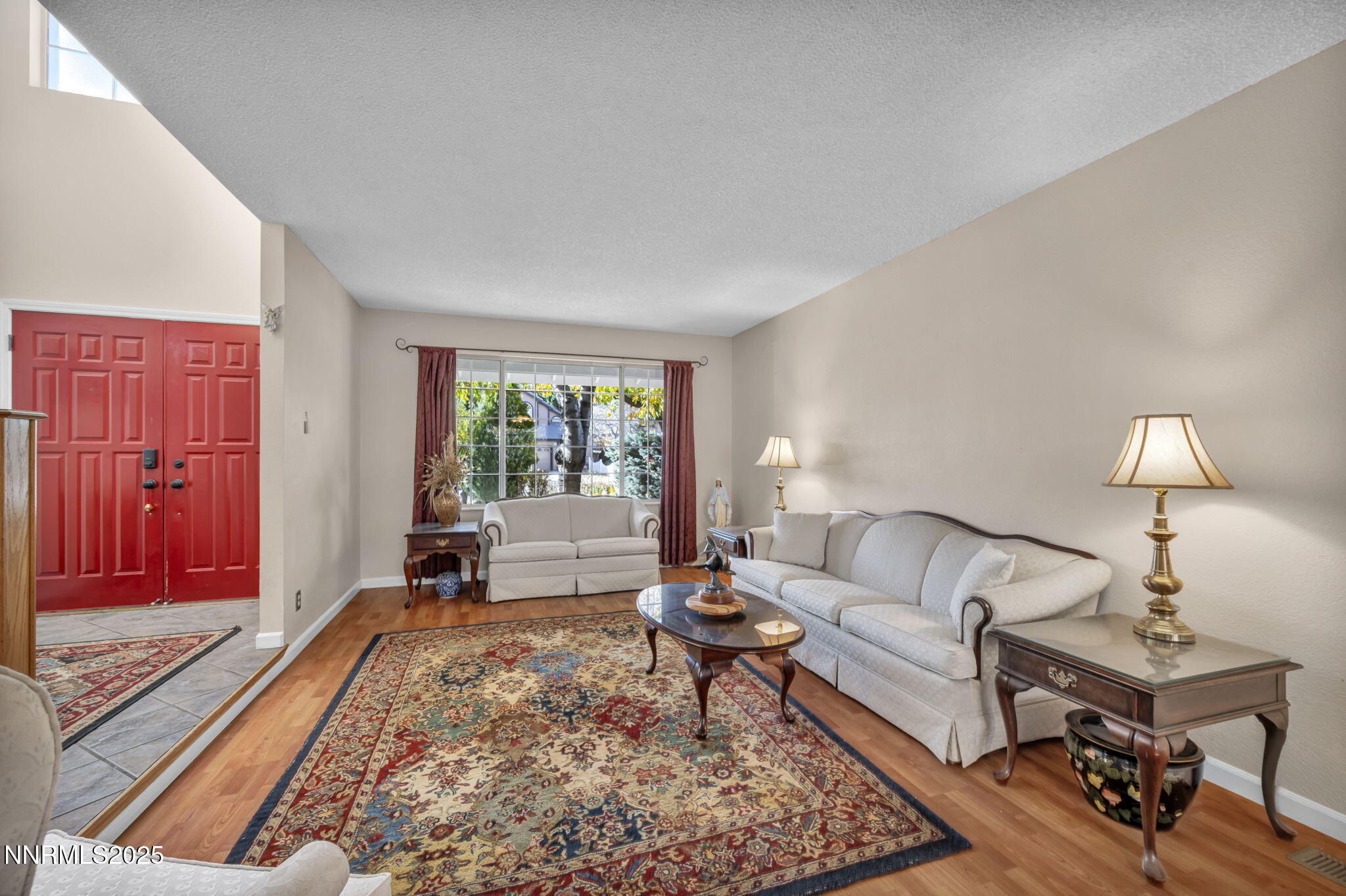 46-web-or-mls-957-leah-cir