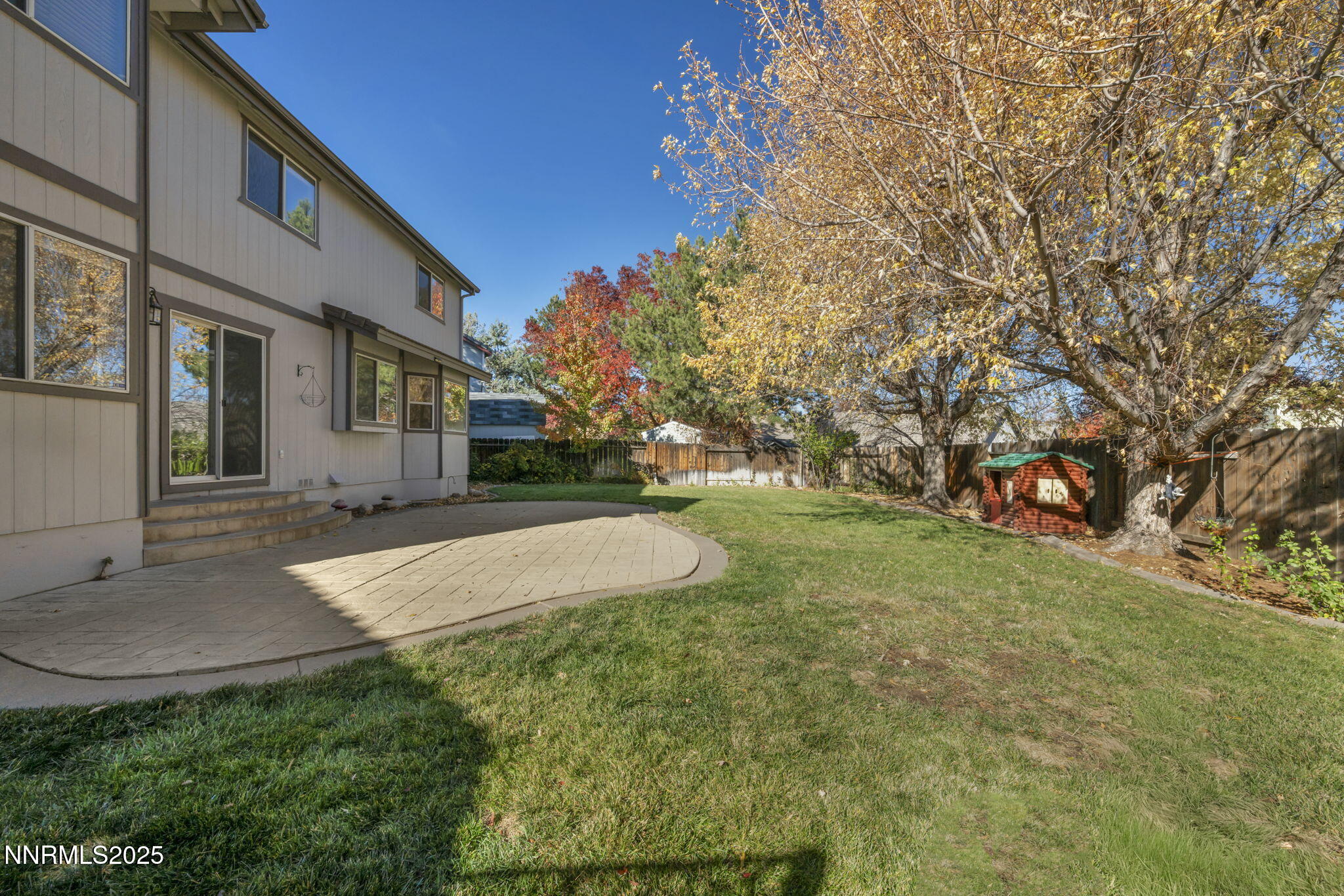 11-web-or-mls-957-leah-cir