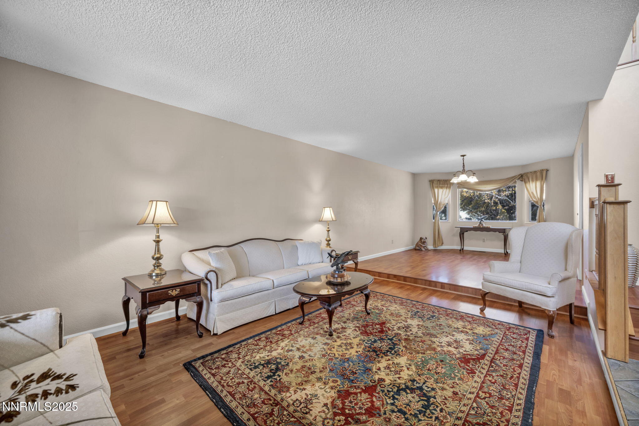 42-web-or-mls-957-leah-cir