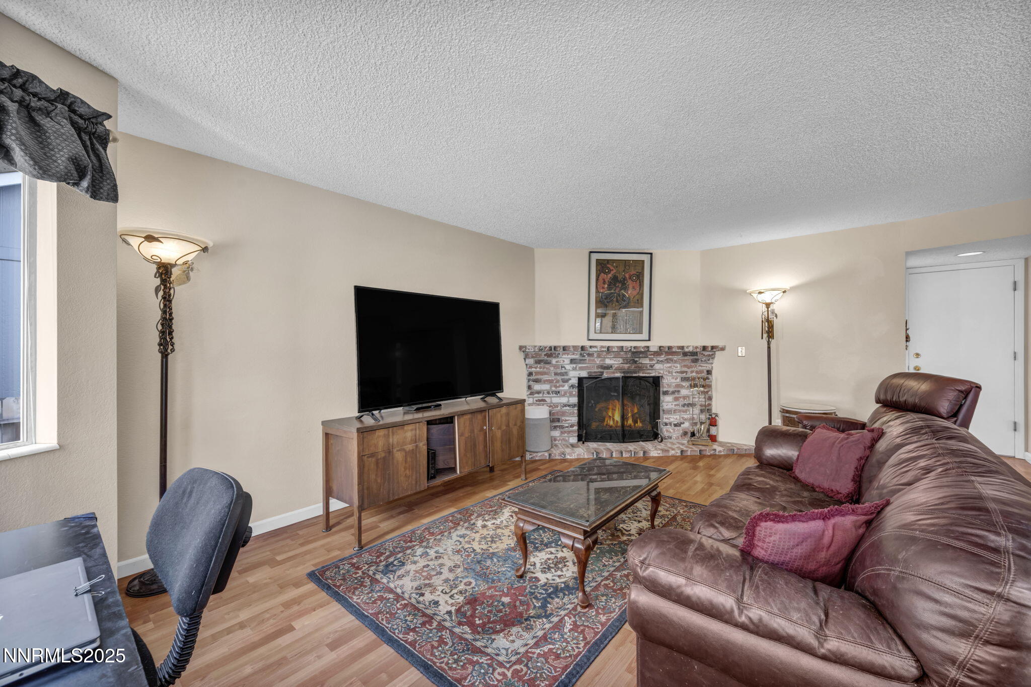 38-web-or-mls-957-leah-cir