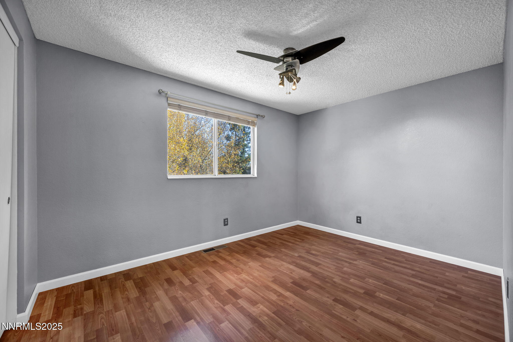 70-web-or-mls-957-leah-cir