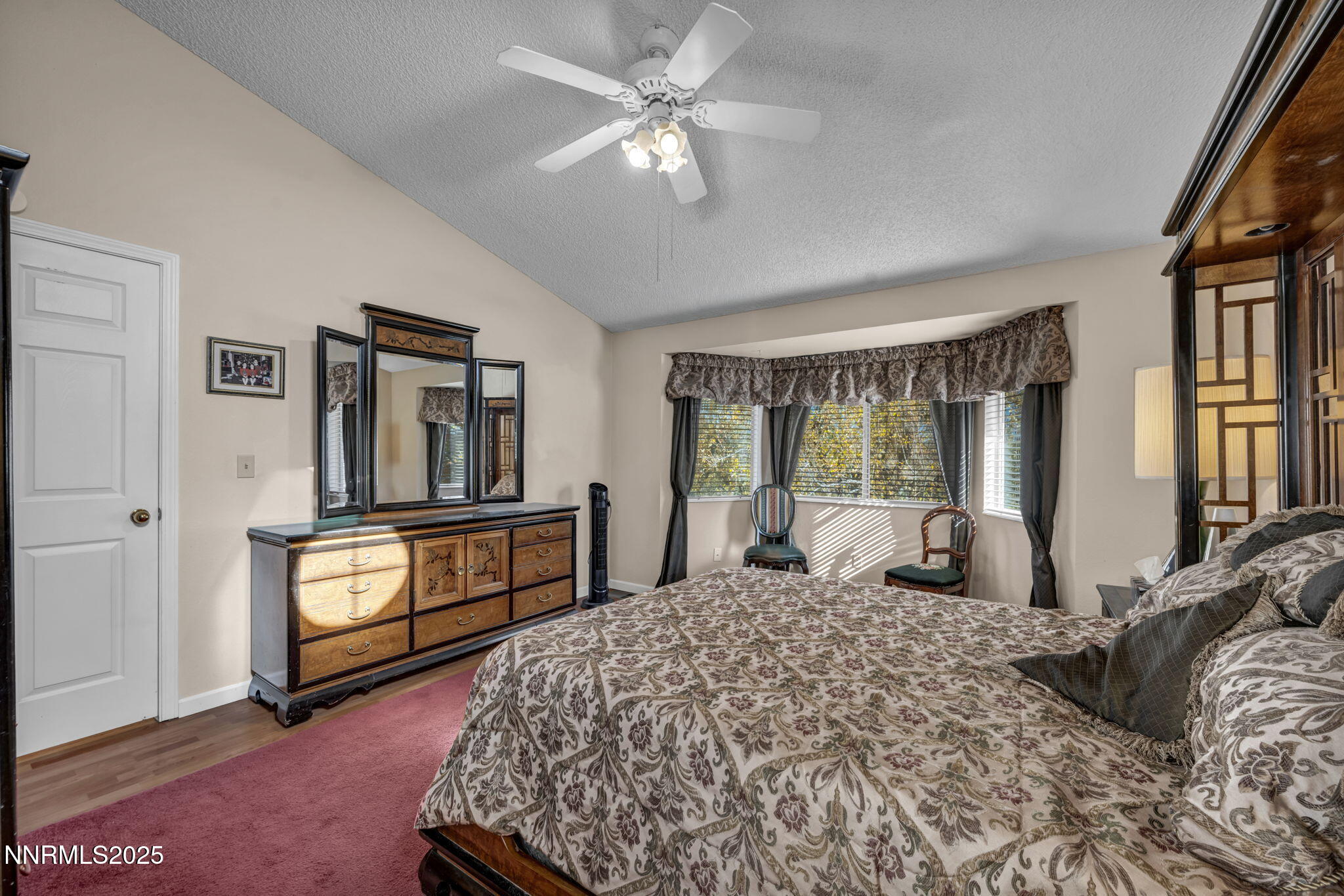 64-web-or-mls-957-leah-cir