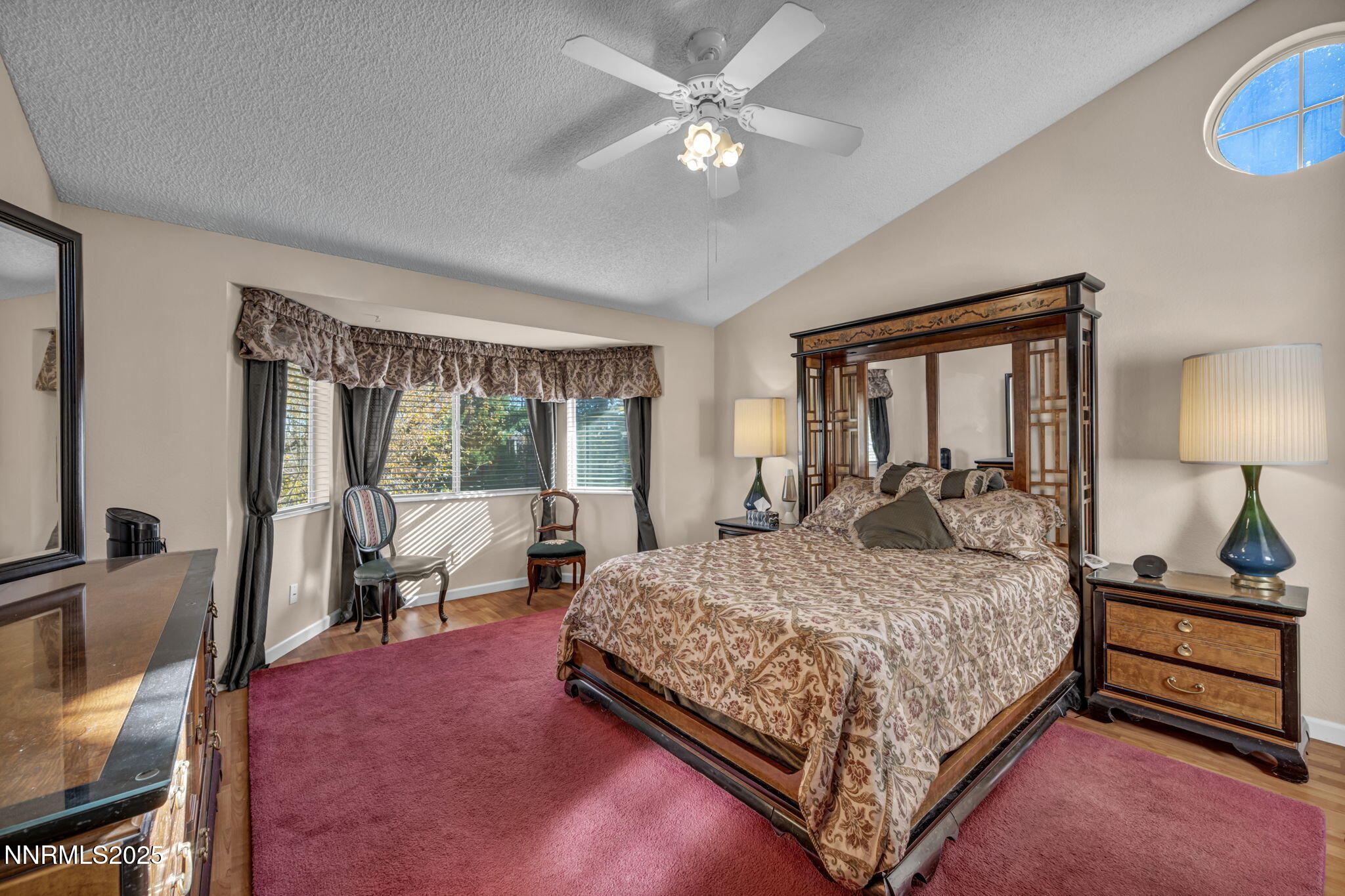 63-web-or-mls-957-leah-cir