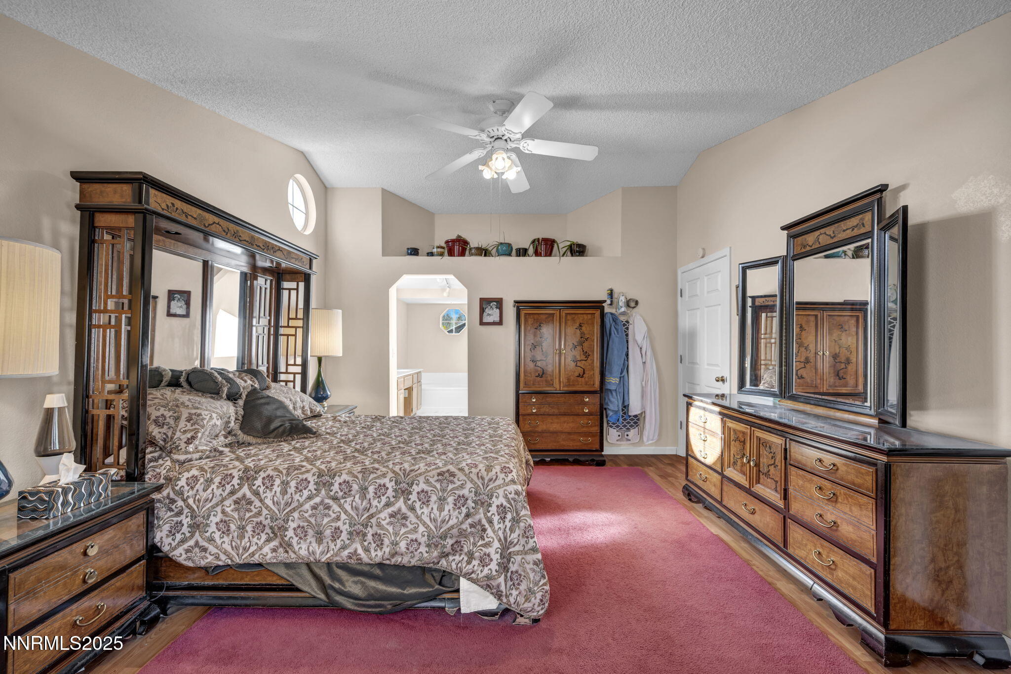 66-web-or-mls-957-leah-cir