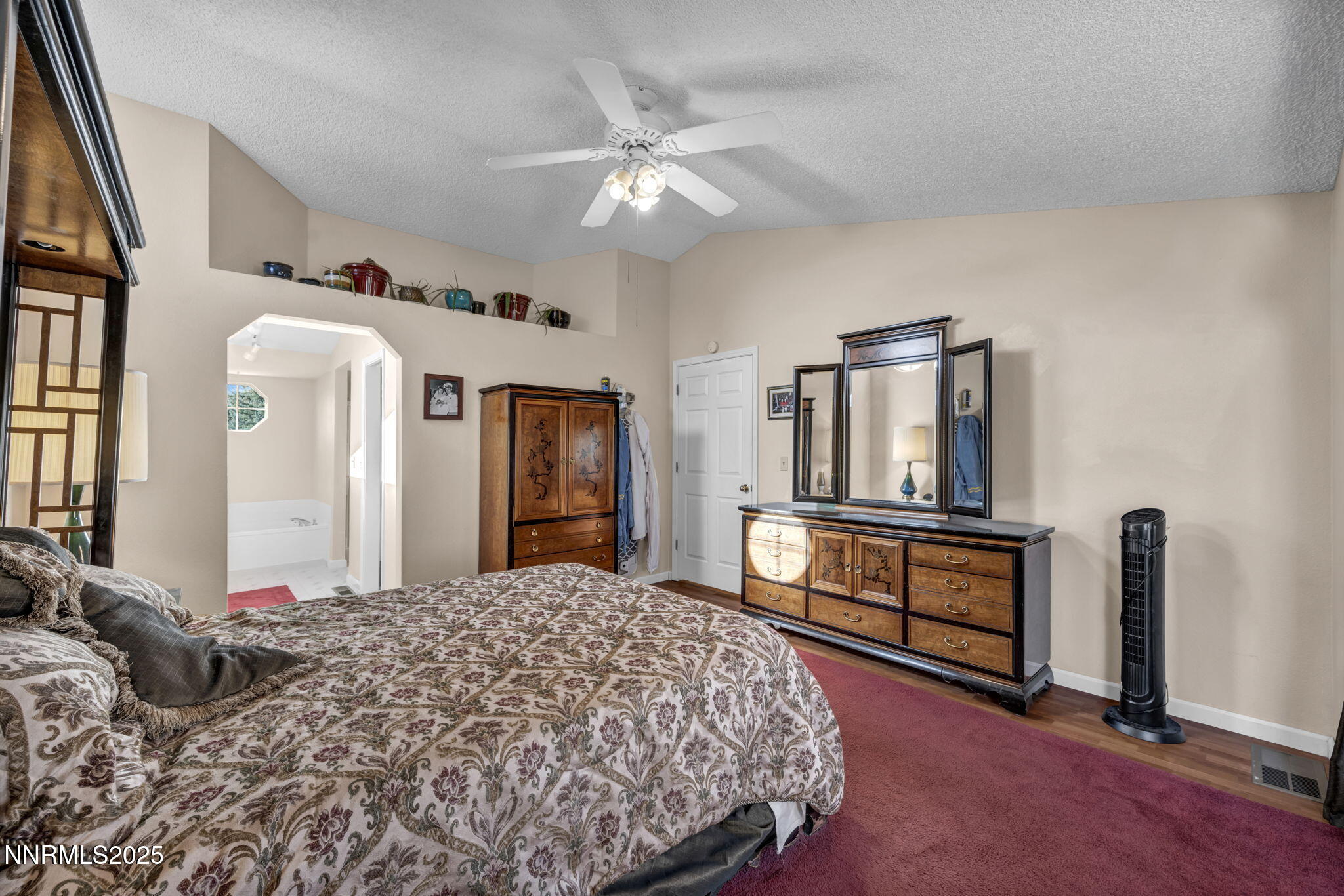 67-web-or-mls-957-leah-cir