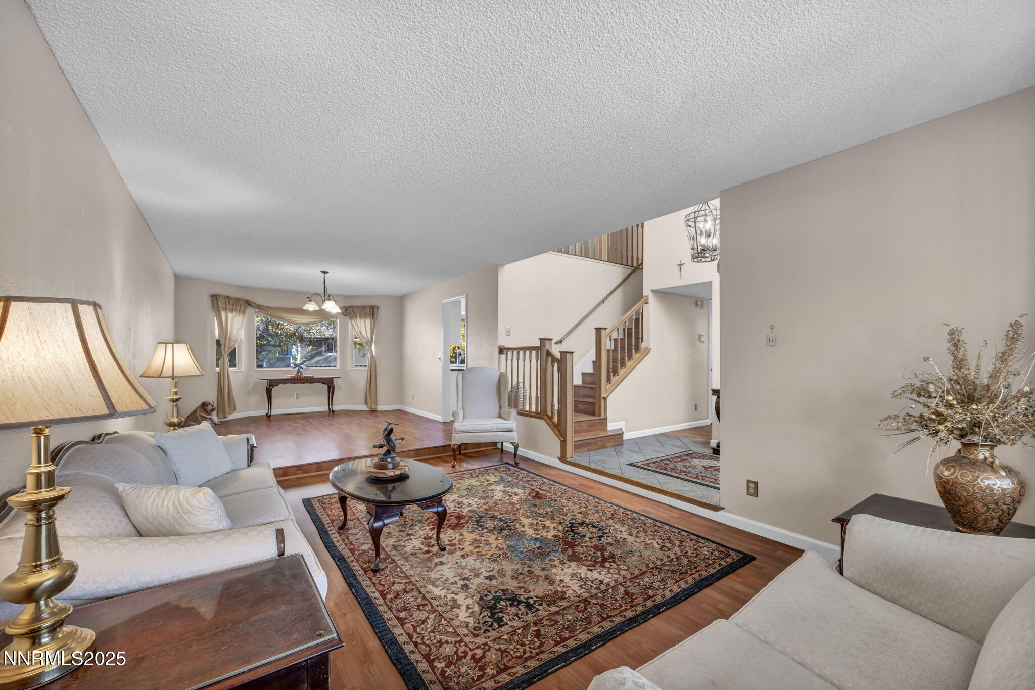 44-web-or-mls-957-leah-cir