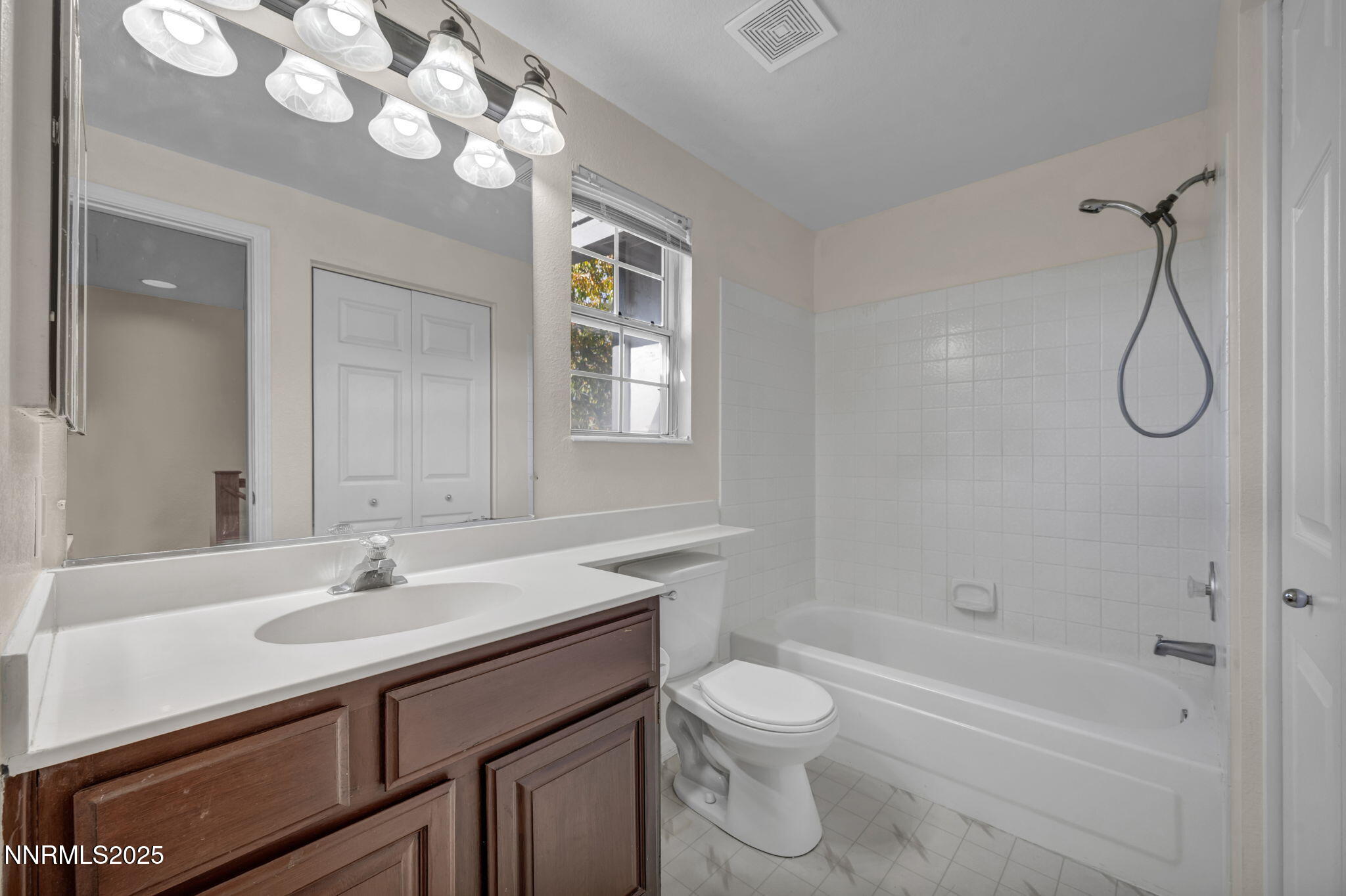 78-web-or-mls-957-leah-cir