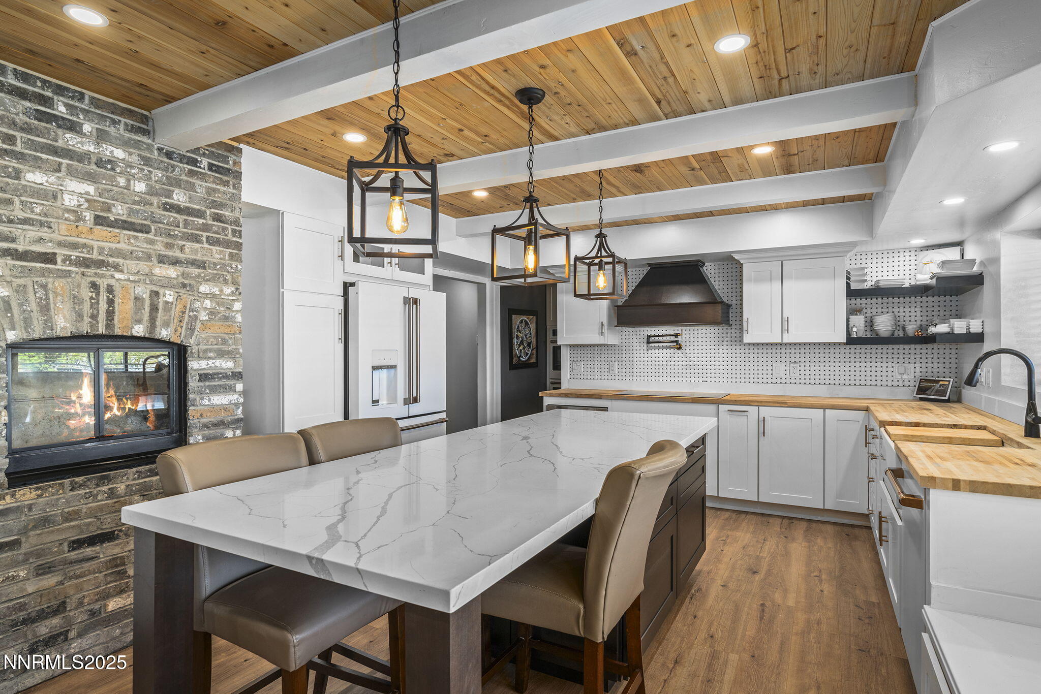 19-web-or-mls-_DSC3857