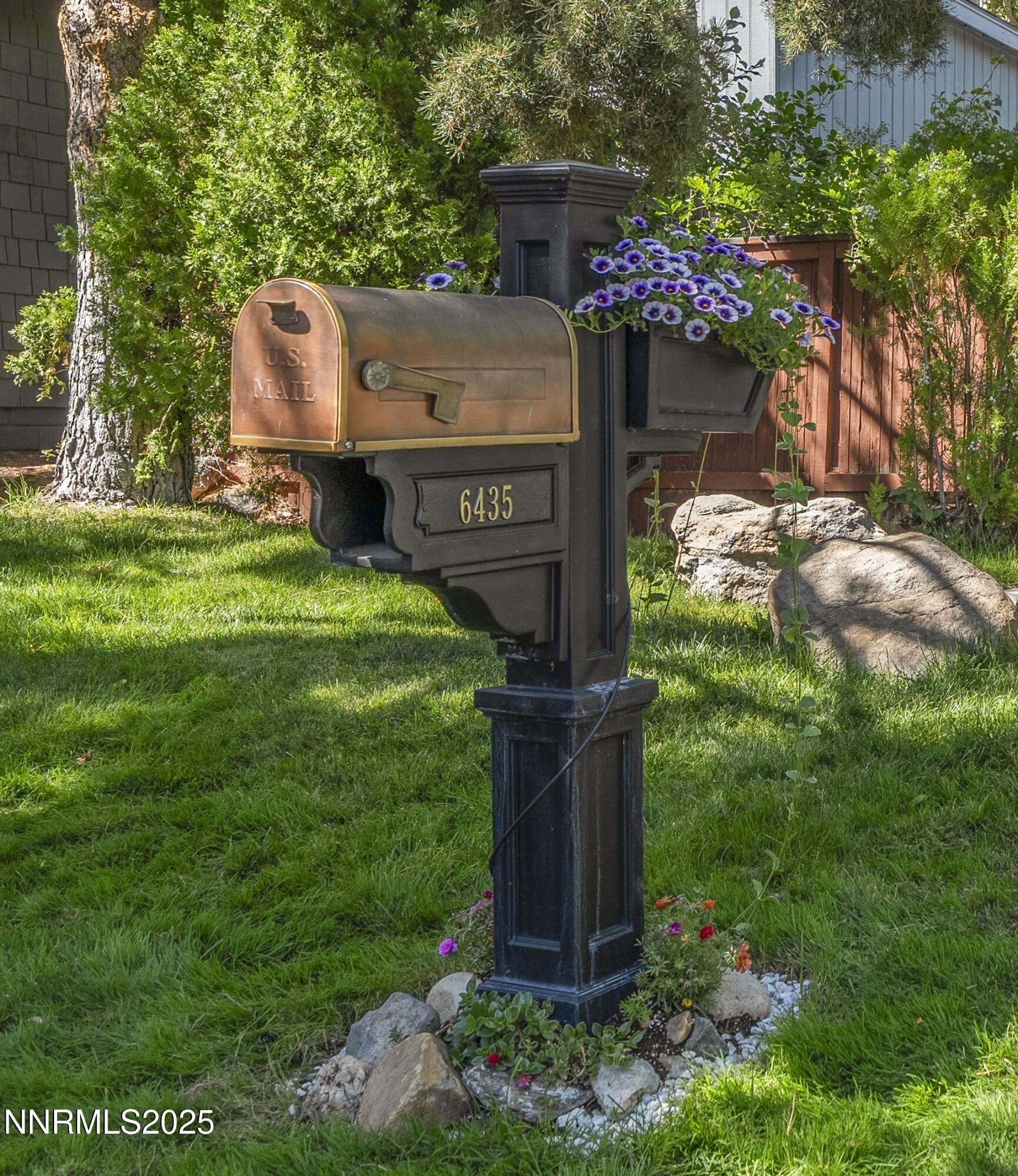 6435 Meadow Valley Mailbox
