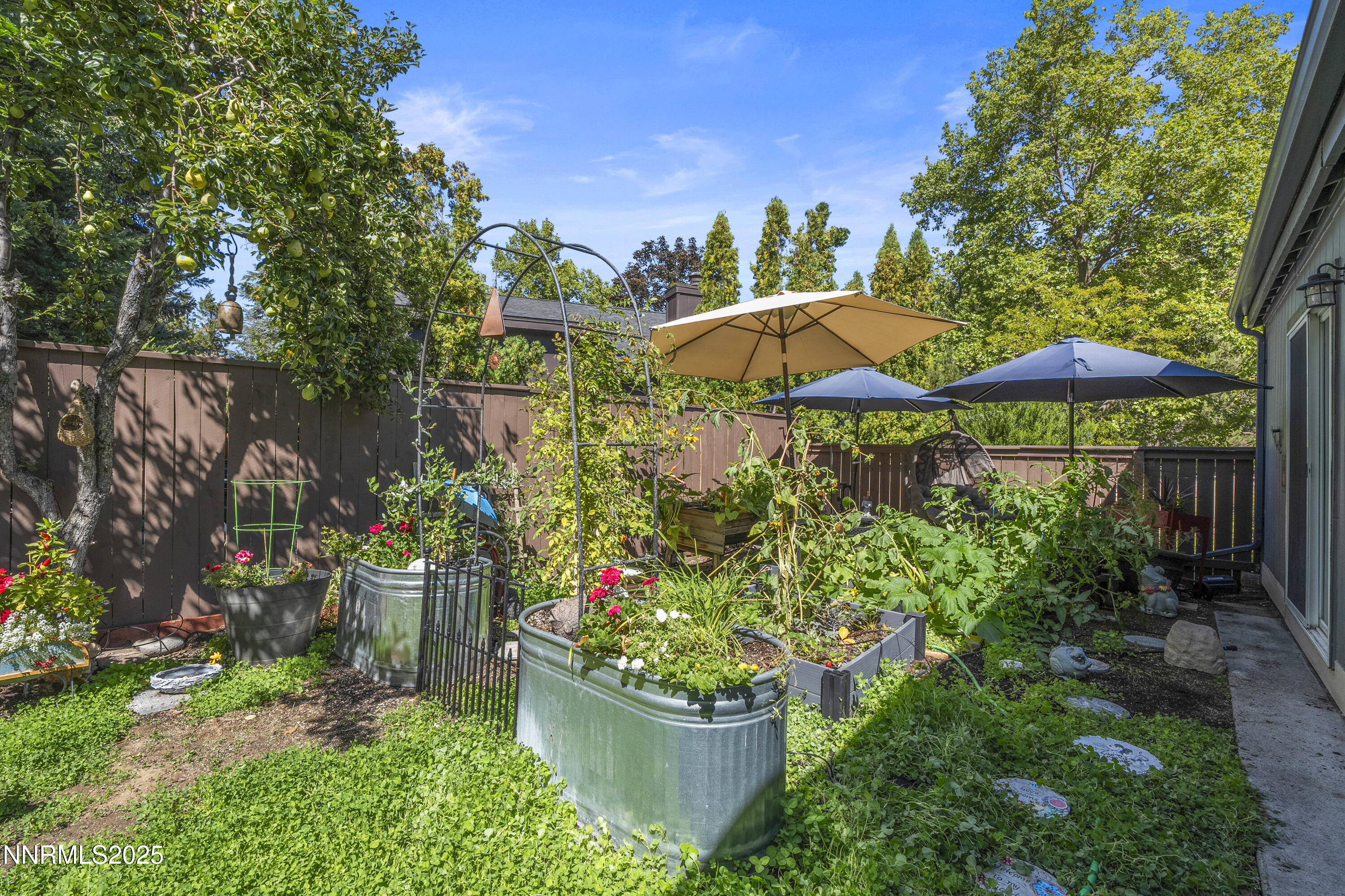 51-6435 Meadow Valley Ln-125-15-207