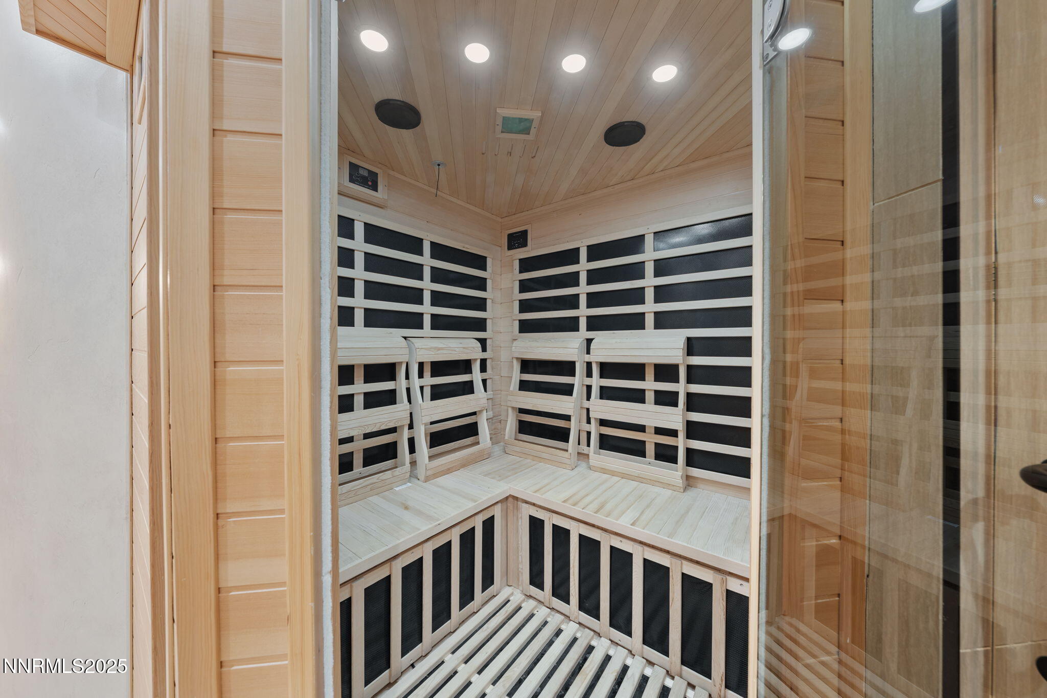 152-web-or-mls-DS201139