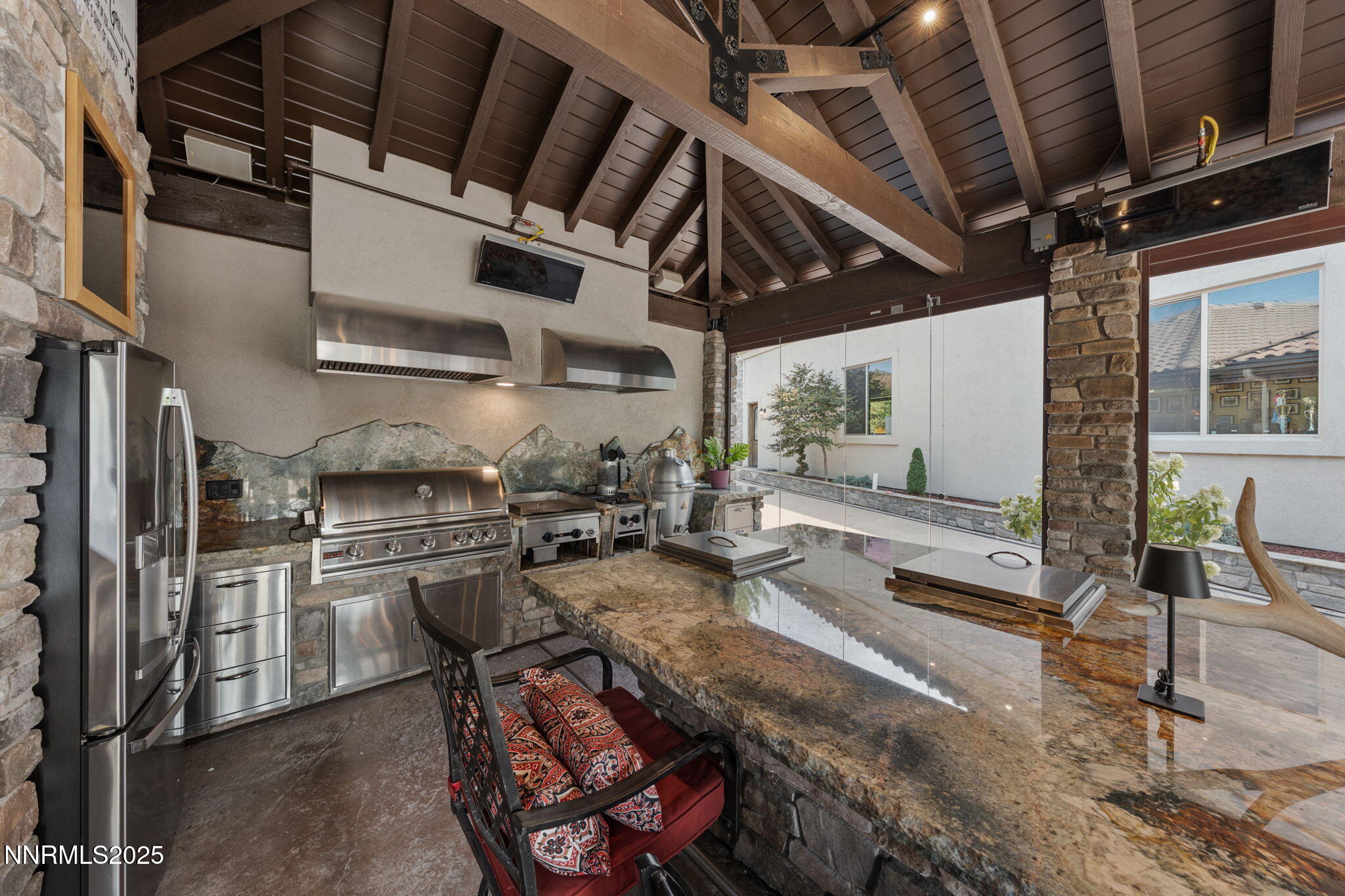 247-web-or-mls-DS203074