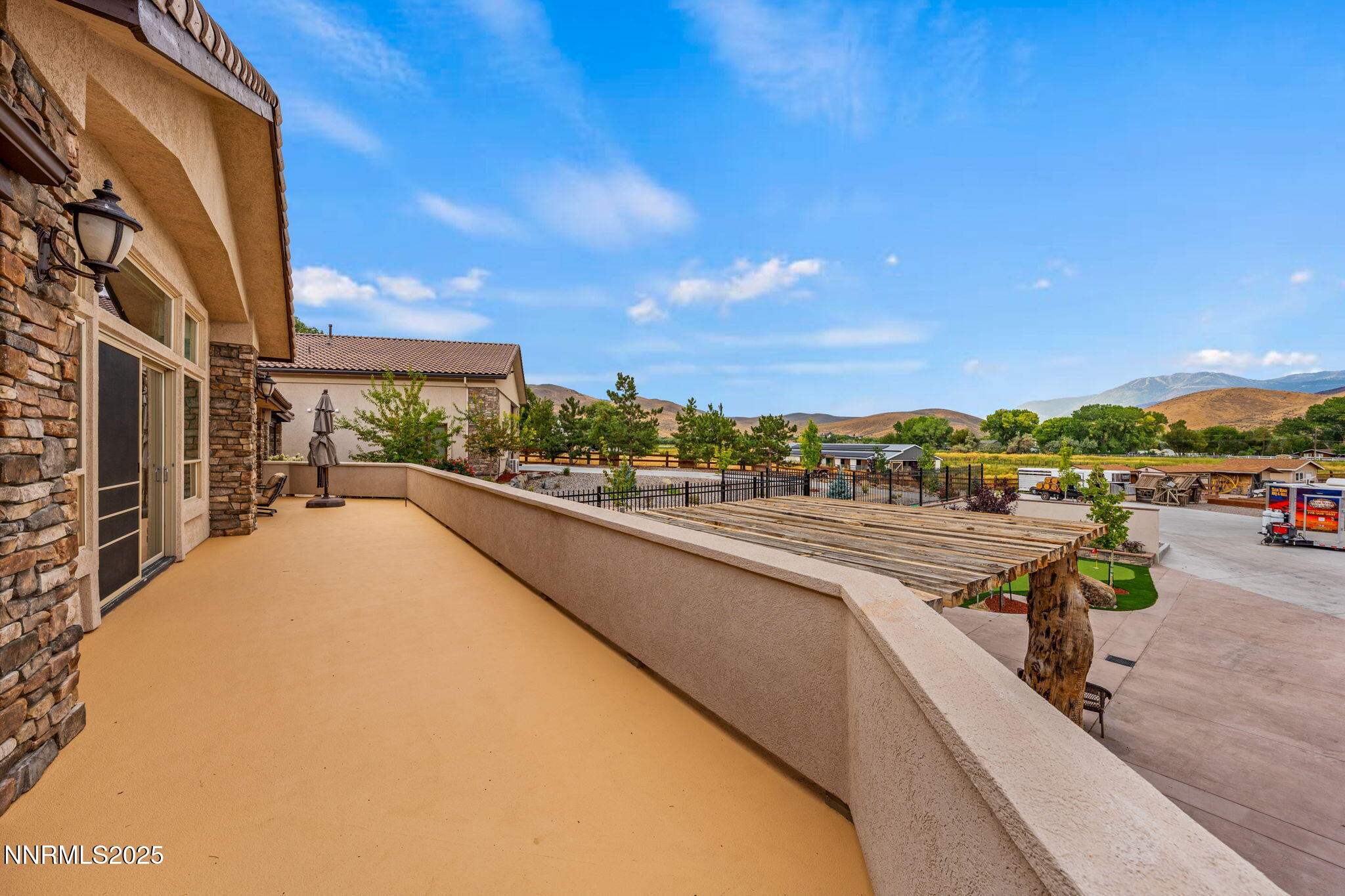 95-web-or-mls-DS200854