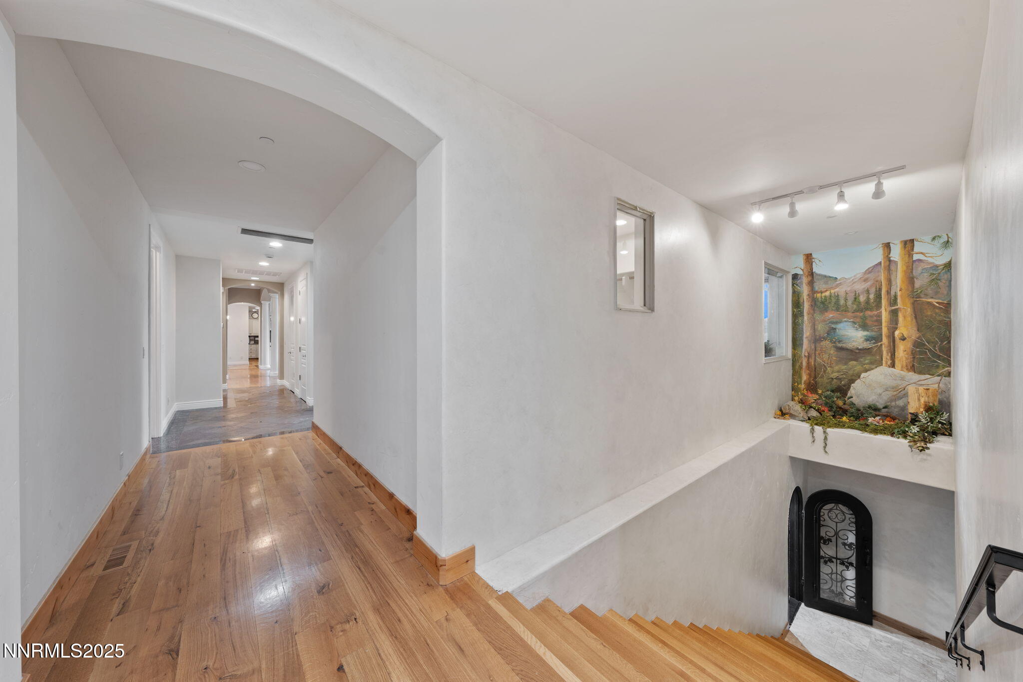 194-web-or-mls-DS201349