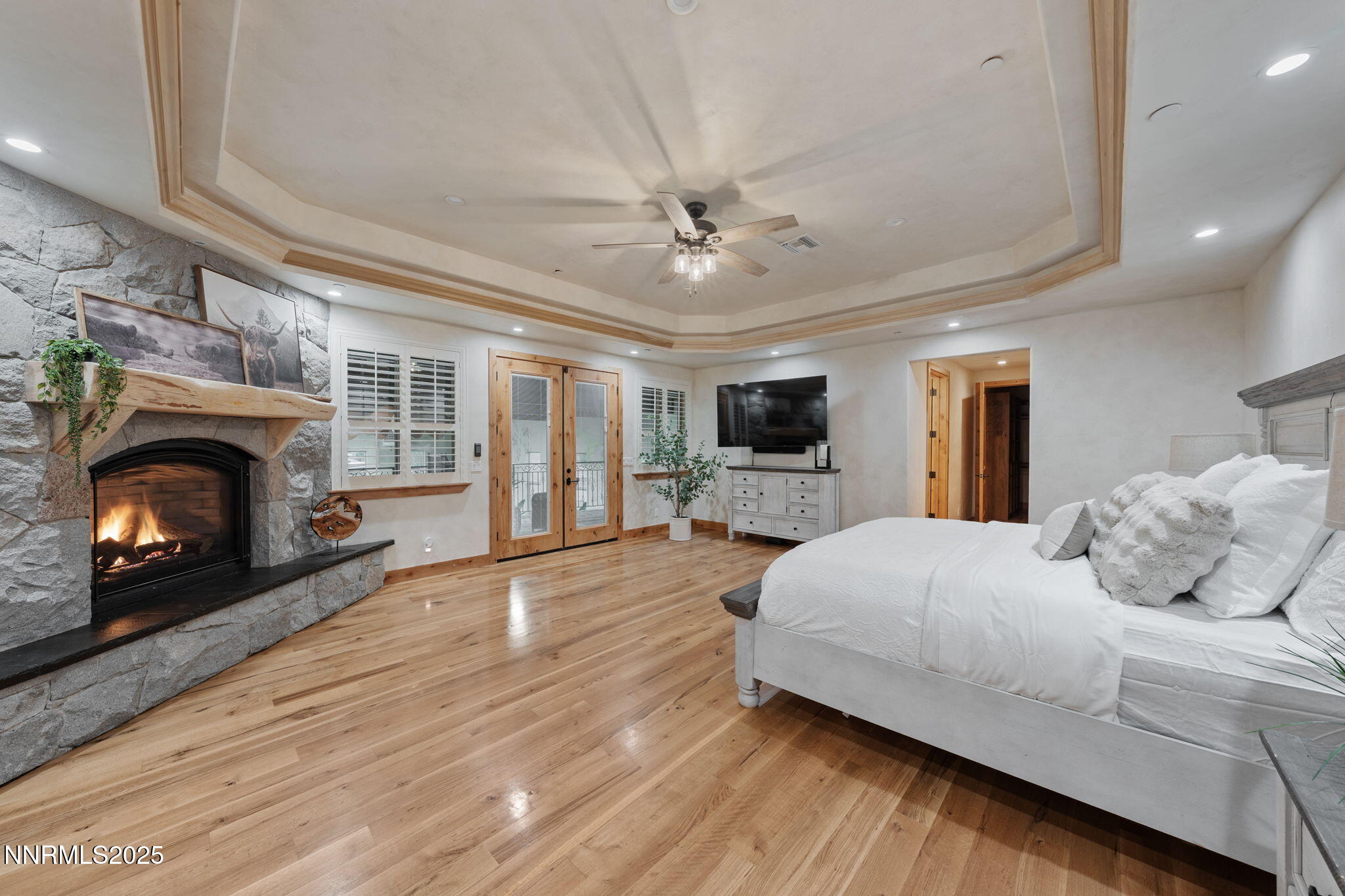 165-web-or-mls-DS201204