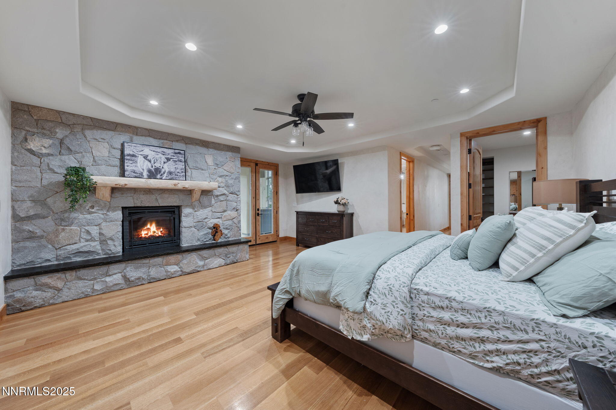 141-web-or-mls-DS201084