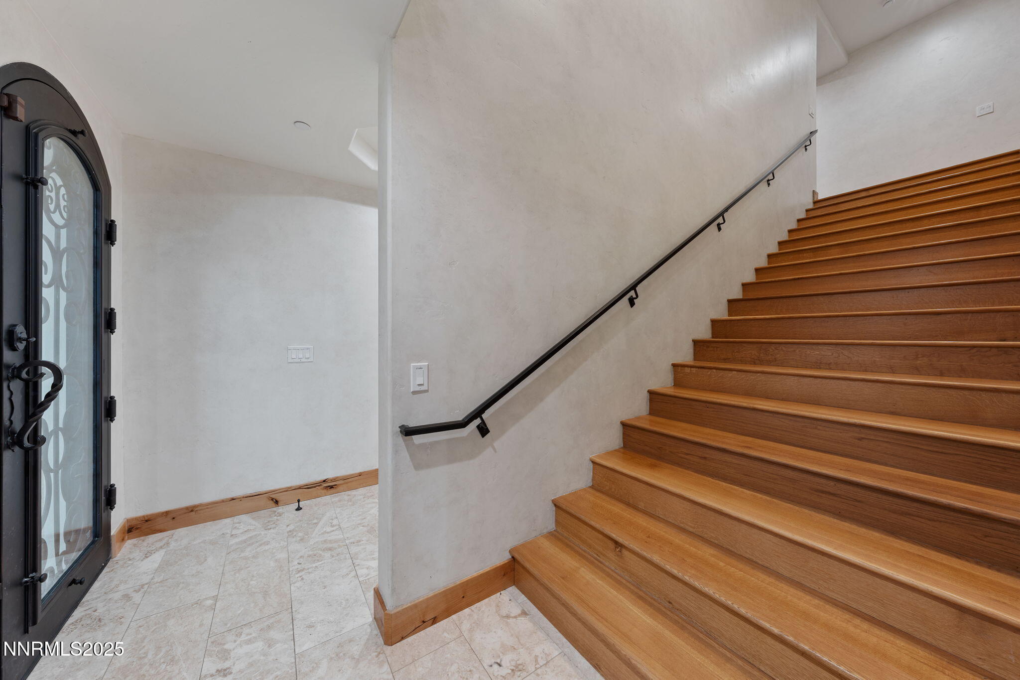 136-web-or-mls-DS201059