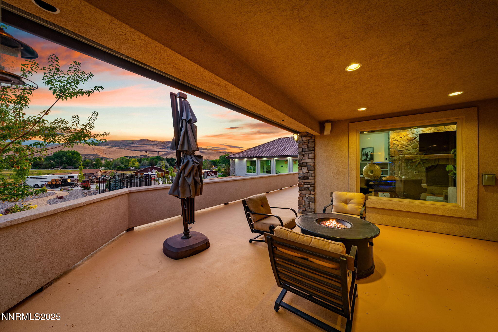 43-web-or-mls-DS202272