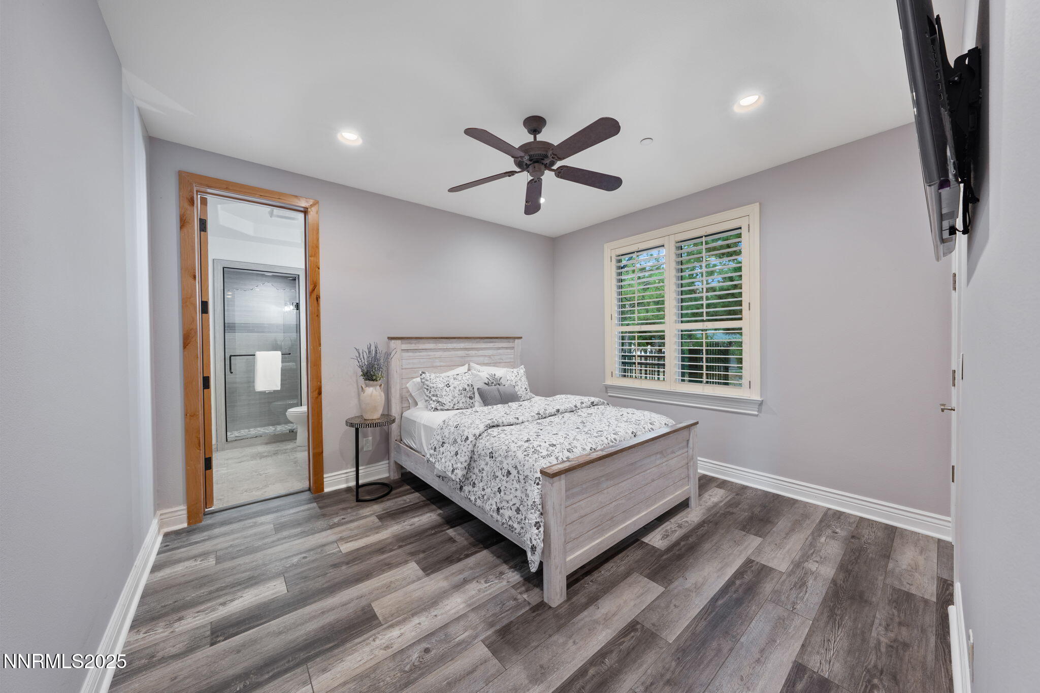 195-web-or-mls-DS201354