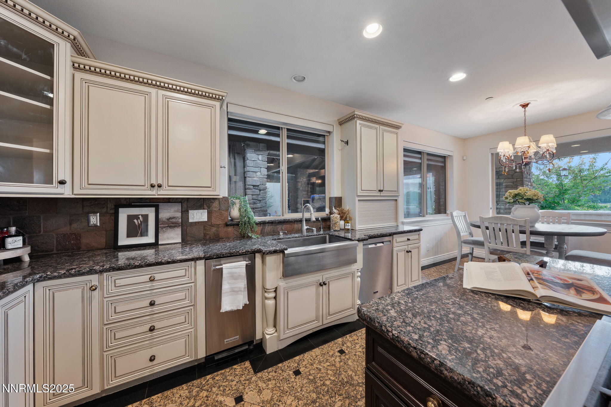 232-web-or-mls-DS201559