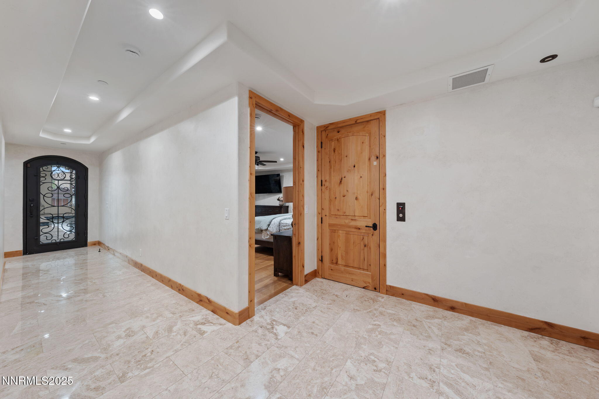 139-web-or-mls-DS201074