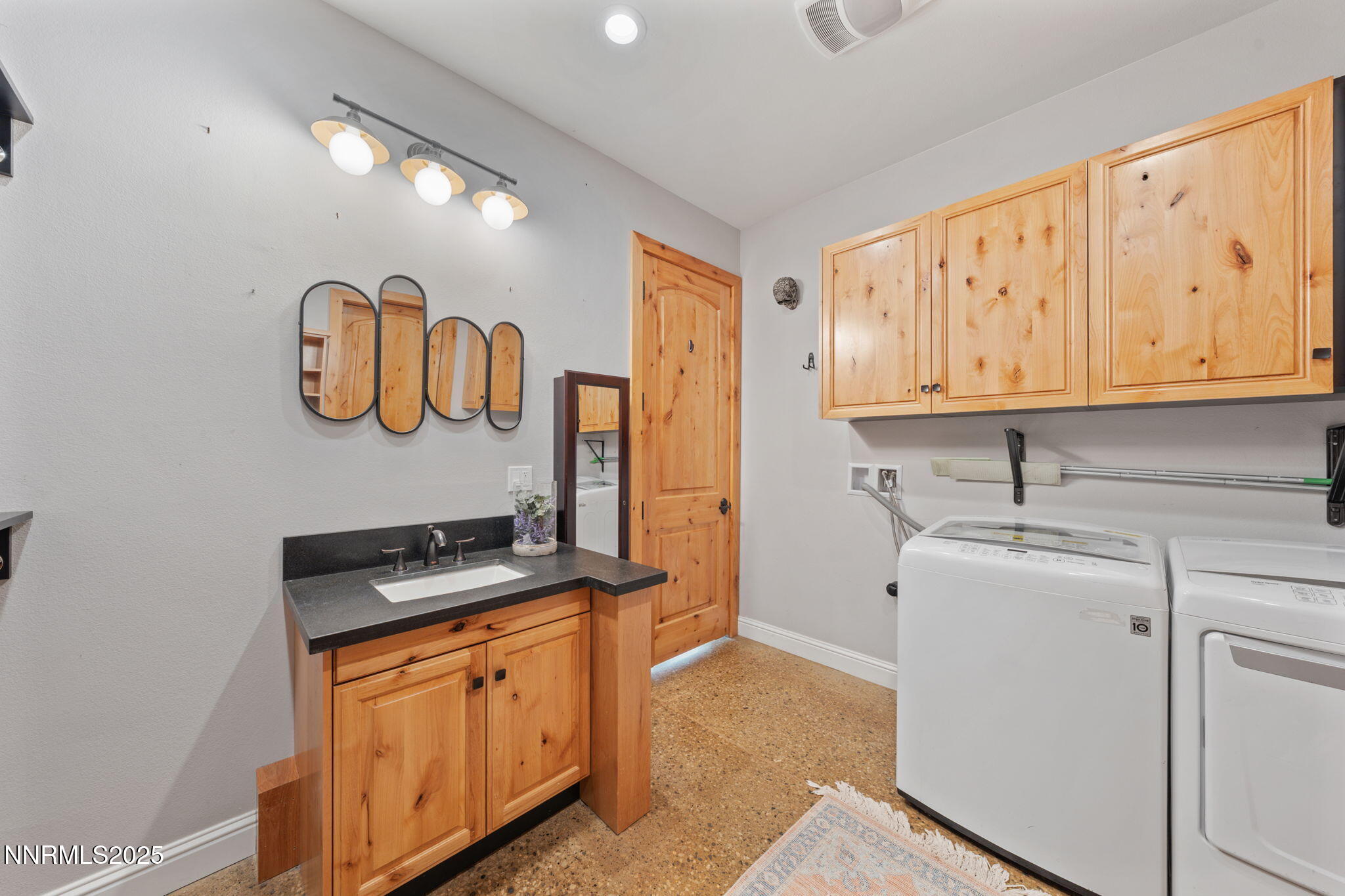 253-web-or-mls-DS203109