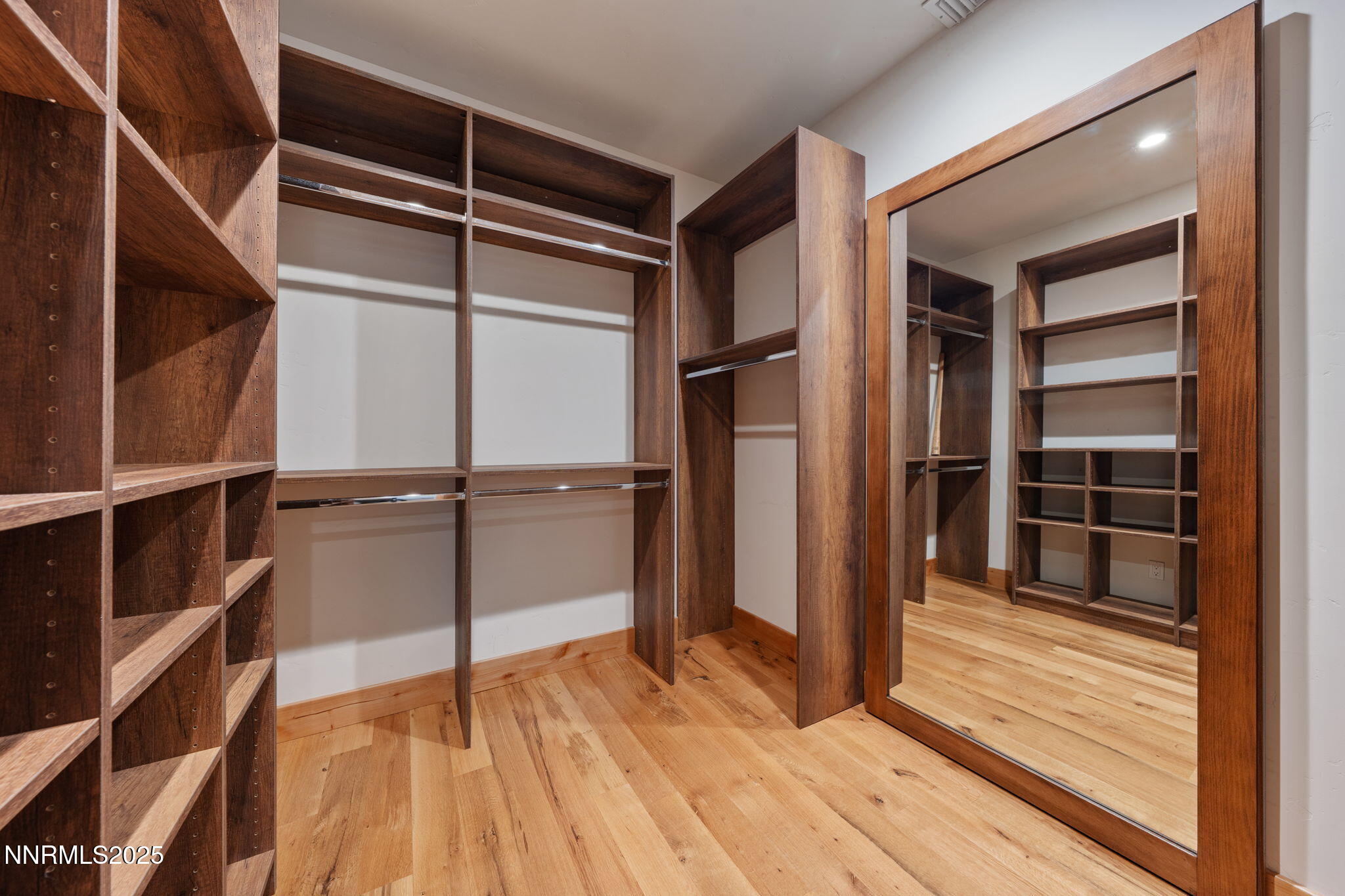 177-web-or-mls-DS201264