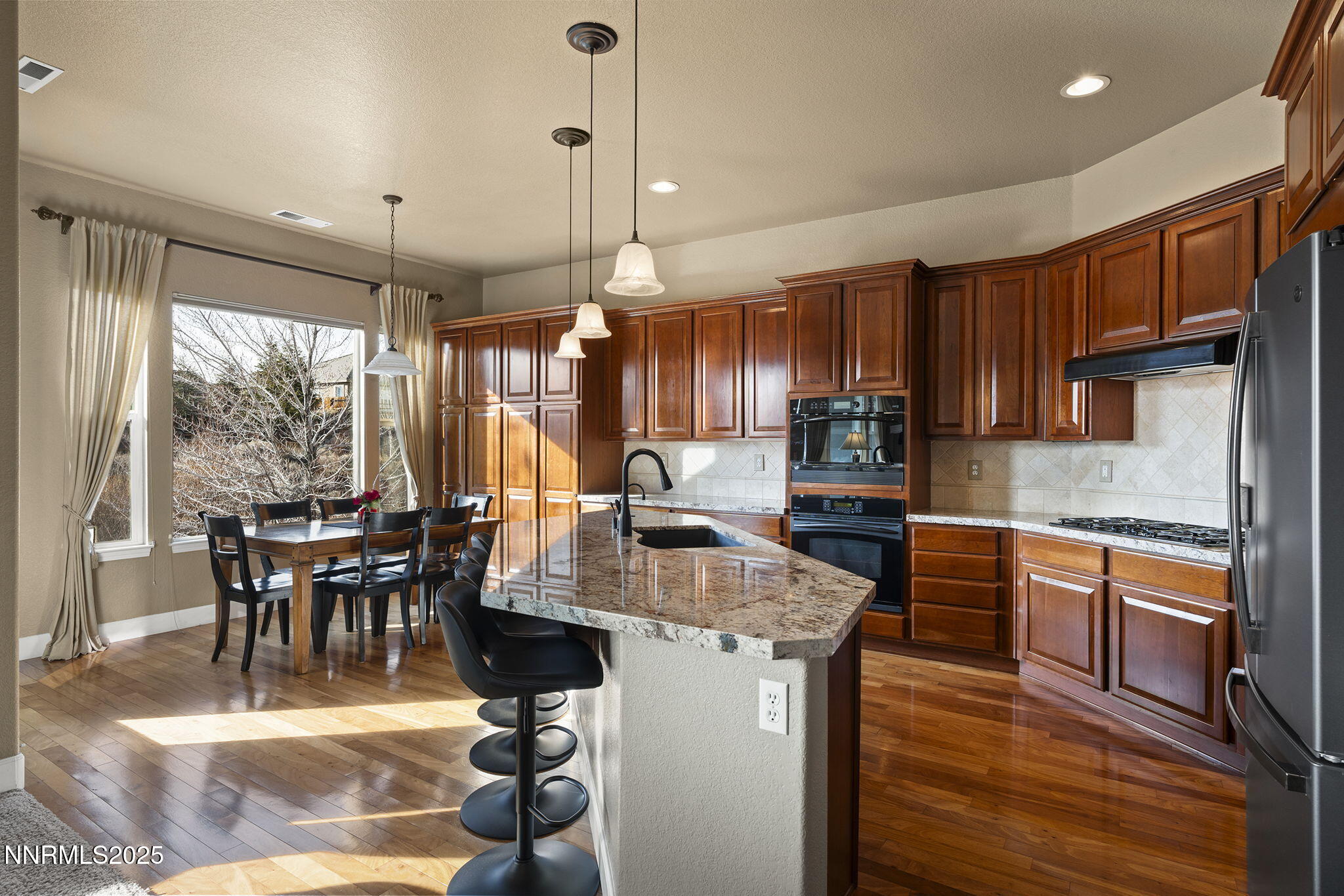 8-web-or-mls-_DSC1588