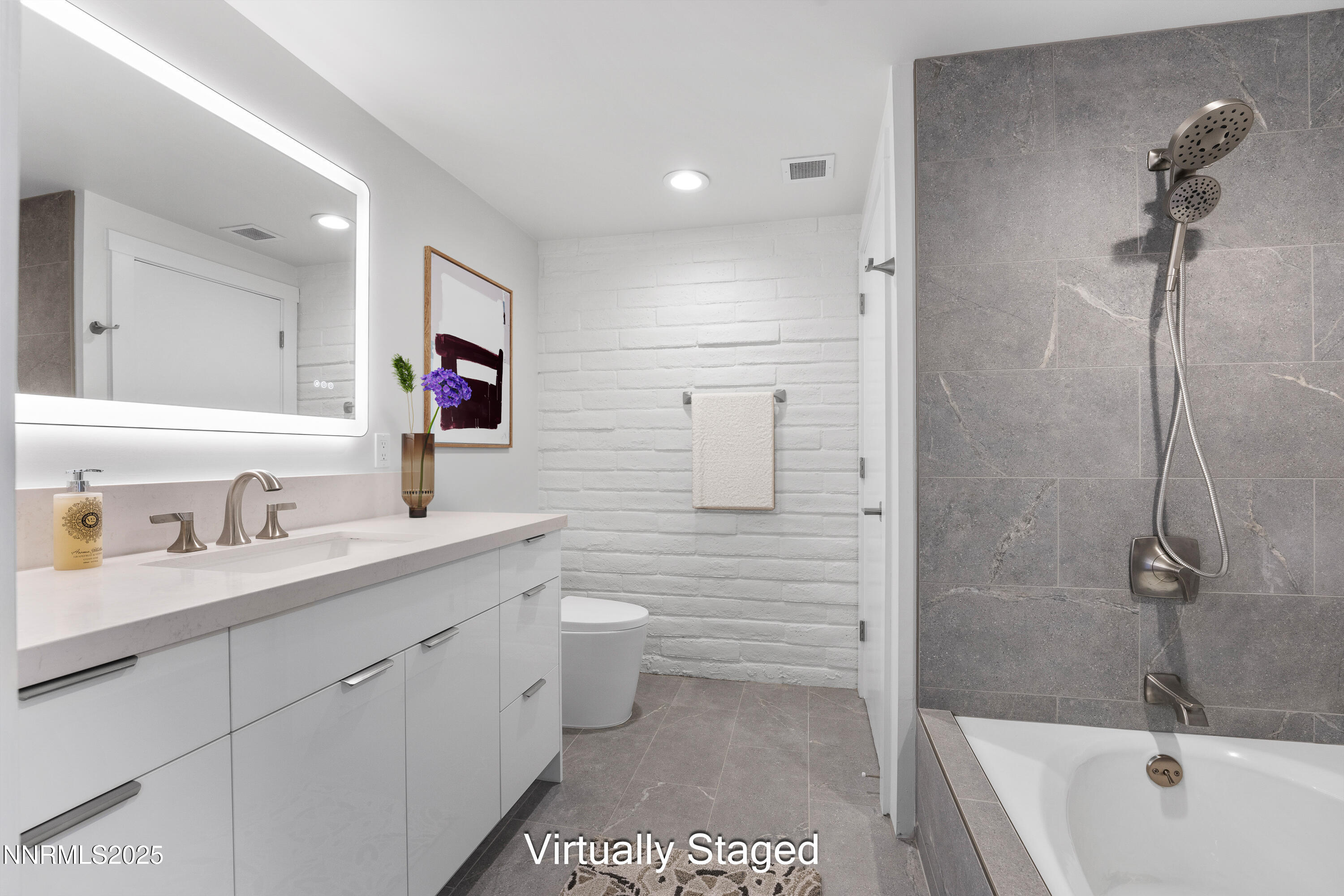 2-Virtually Staged (2 of 2)