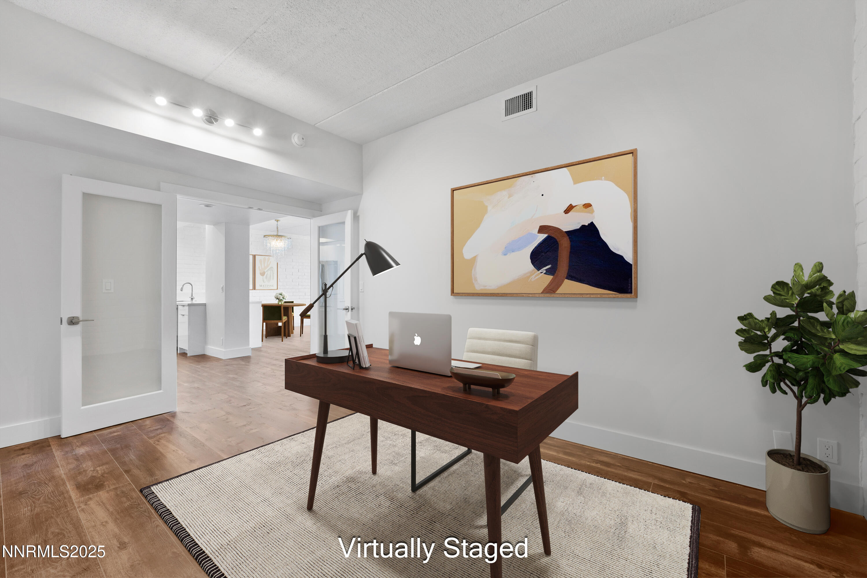 15-Virtual Staging (3 of 3)