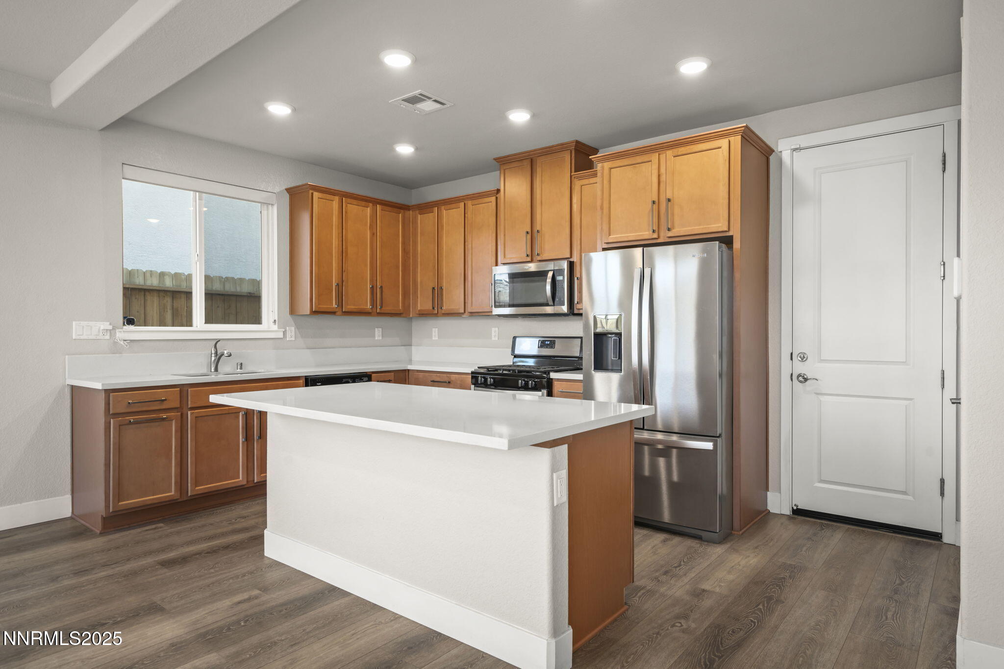 8-web-or-mls-_DSC0464