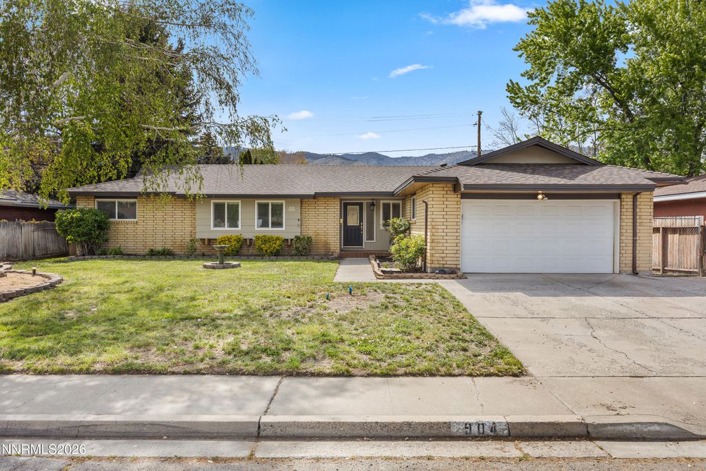 Photo of 904 Saratoga Way, Carson City, NV 89703 (MLS # 260005830)