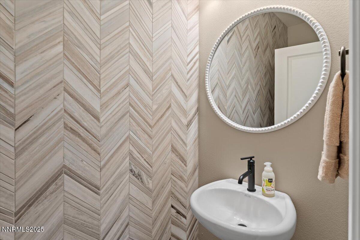 27-11204 Freedom Range Lane Reno NV 8952