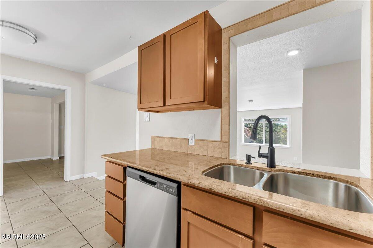 13-1375 Wesley Dr Reno NV 89503 (13 of 3