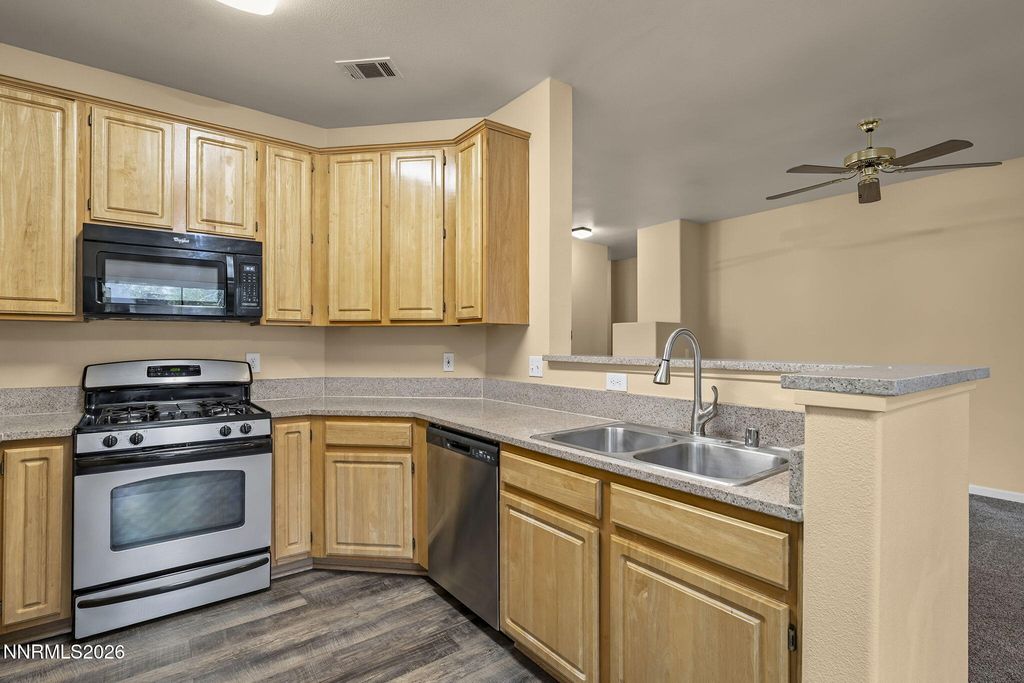 Photo of 900 South Meadows Parkway #APT 424, Reno, NV 89521 (MLS # 260005039)