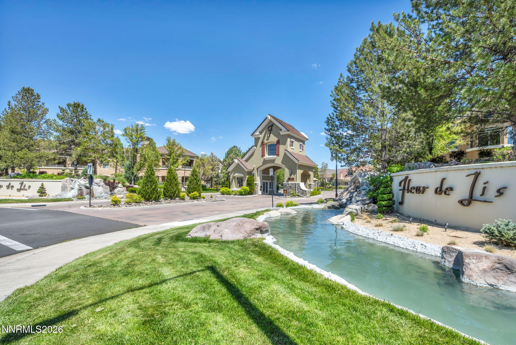 68-web-or-mls-2900-wilbur-may-pkwy-2801