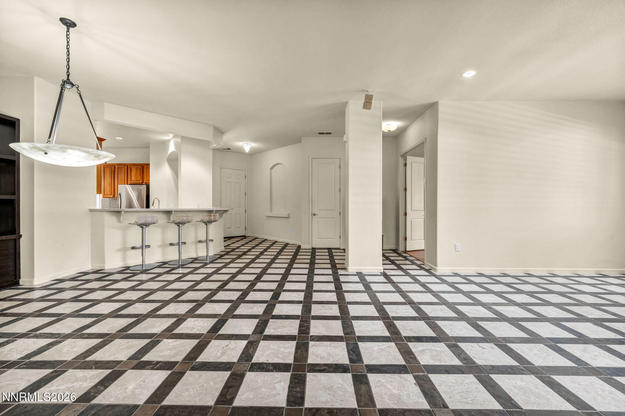 13-web-or-mls-2900-wilbur-may-pkwy-2801