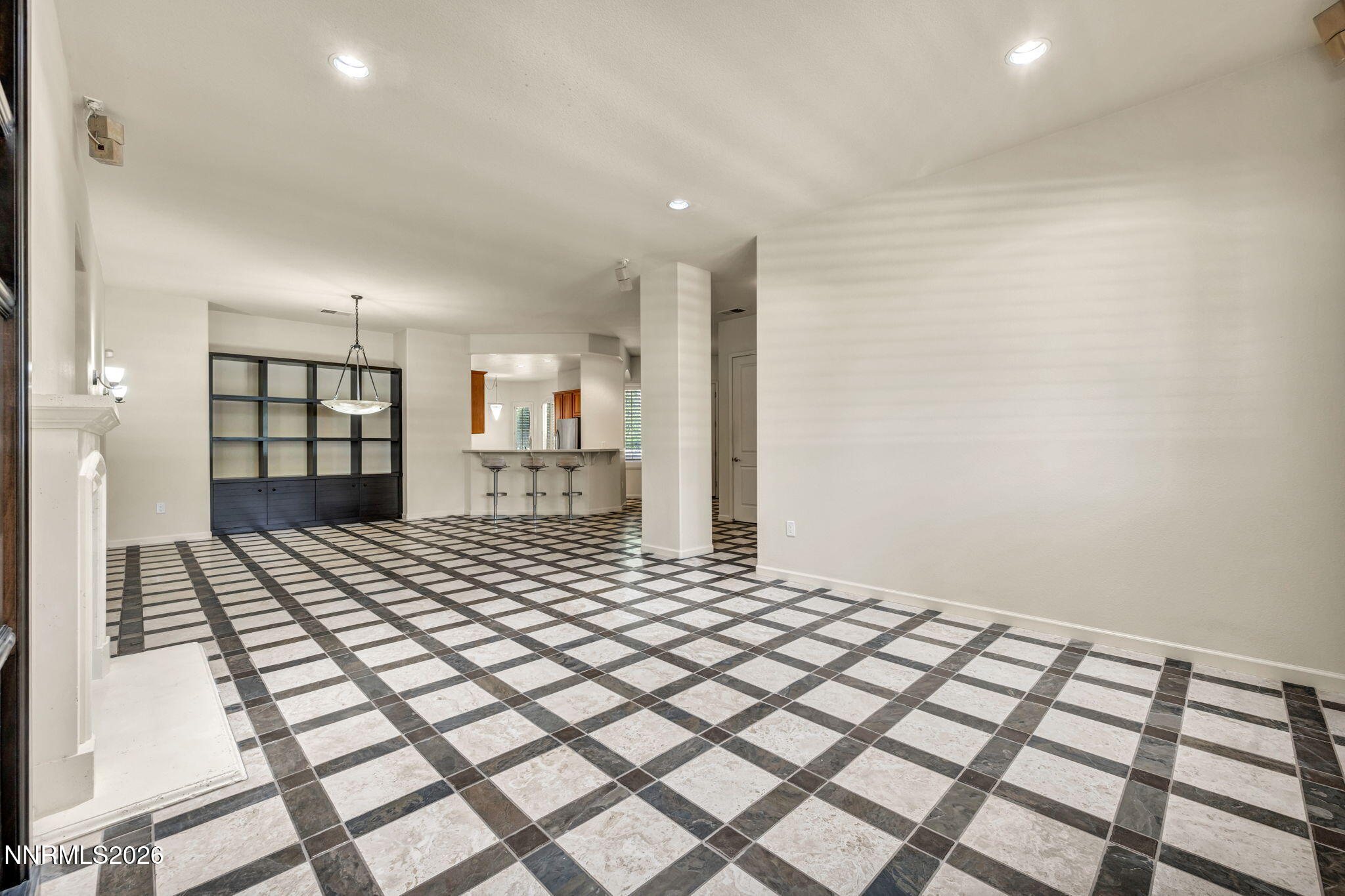 14-web-or-mls-2900-wilbur-may-pkwy-2801