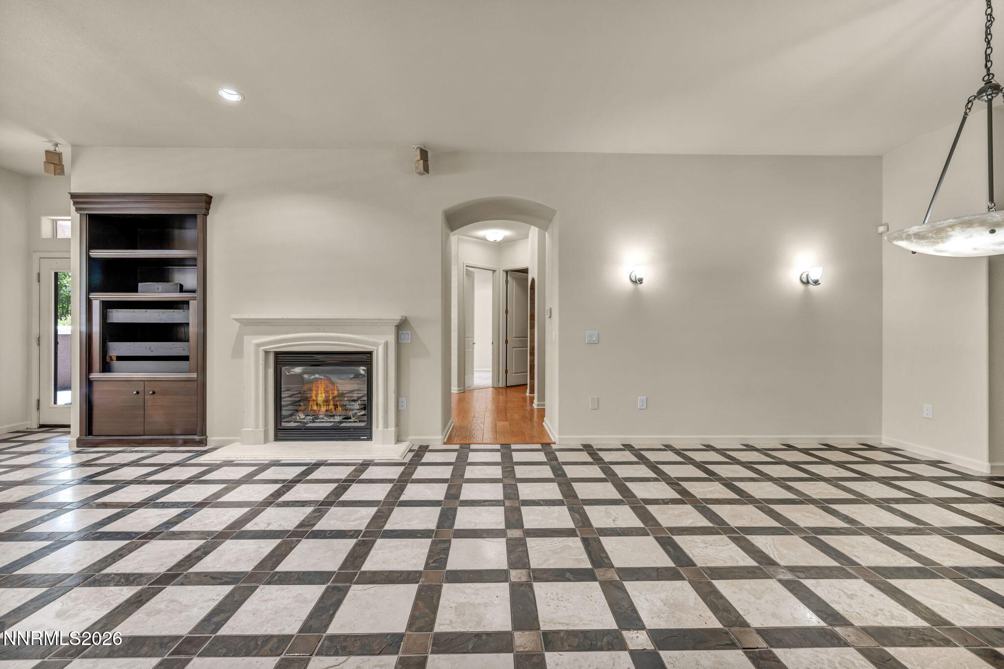 60-web-or-mls-2900-wilbur-may-pkwy-2801