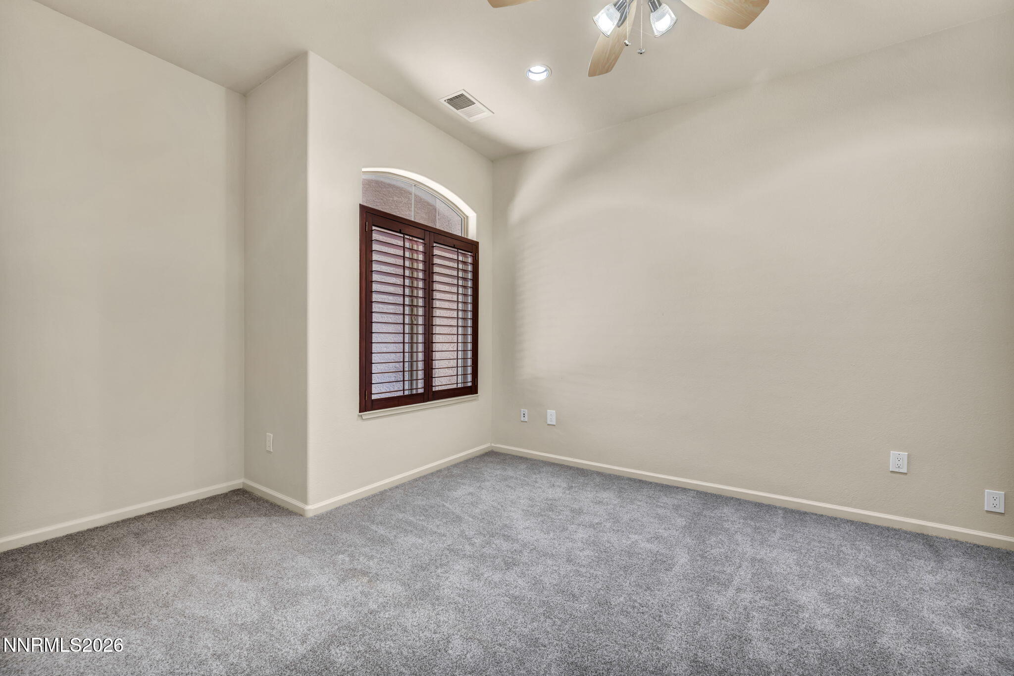 33-web-or-mls-2900-wilbur-may-pkwy-2801