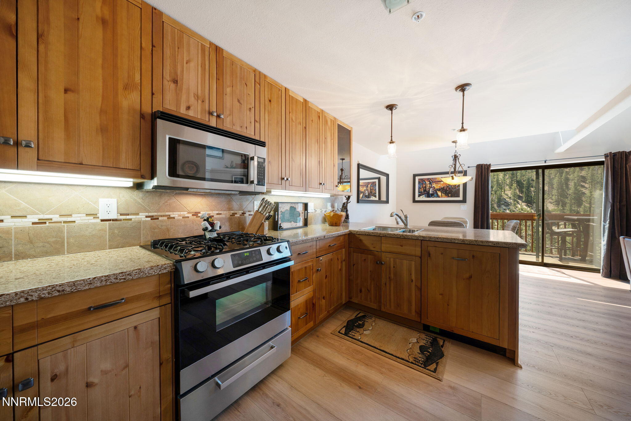 29-web-or-mls-400 Fairview unit 171-12