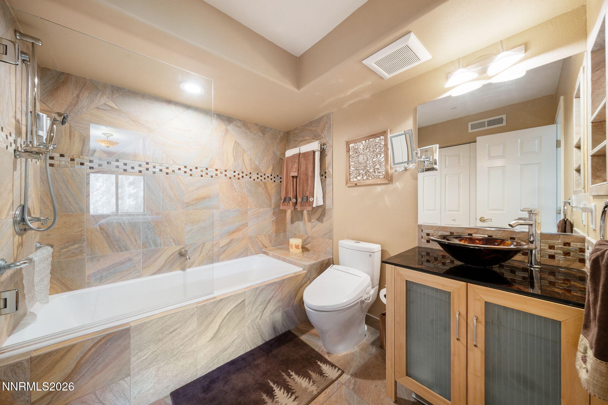 46-web-or-mls-400 Fairview unit 171-27